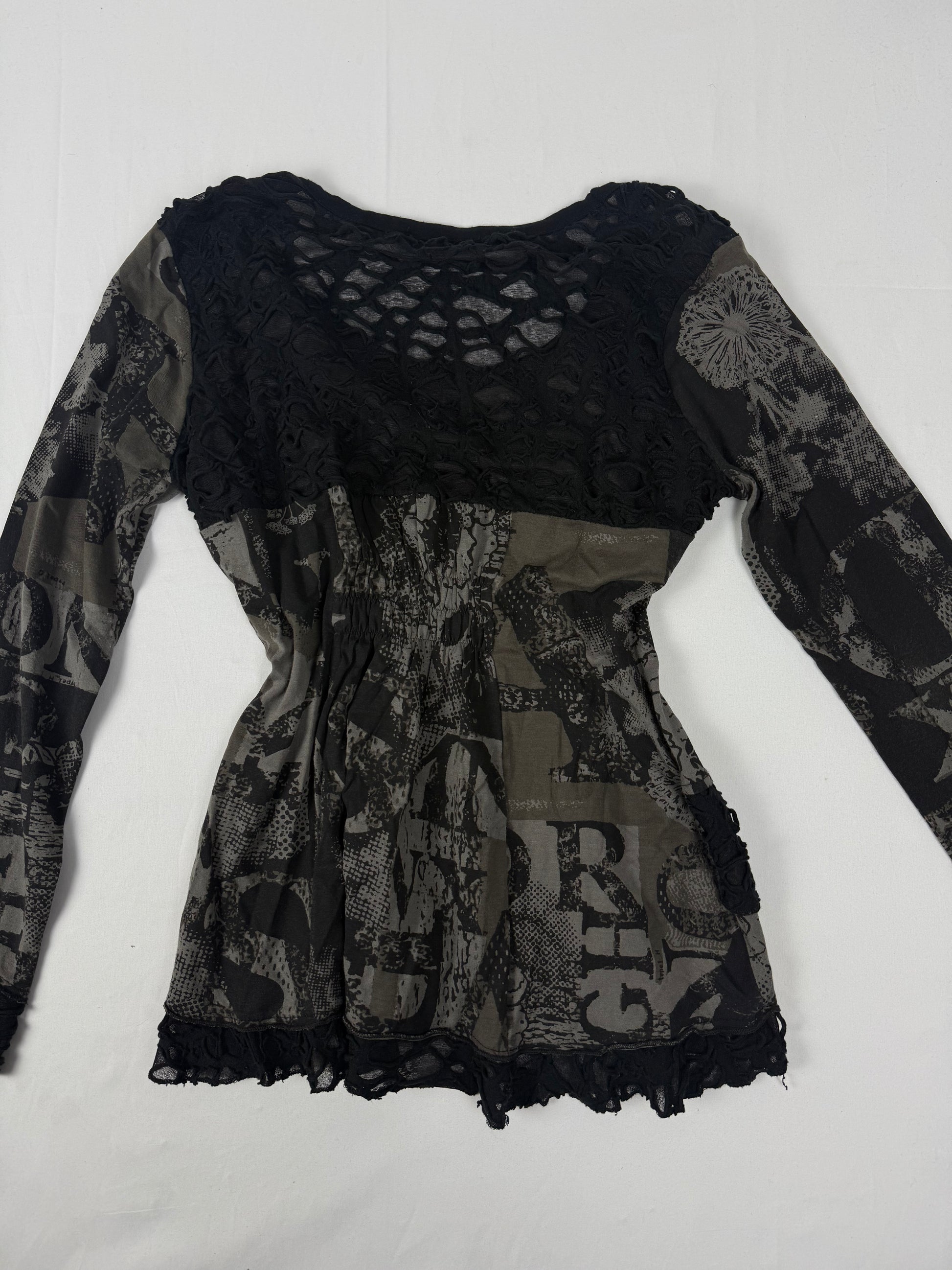 Khaki graphic cotton long sleeves top (L)