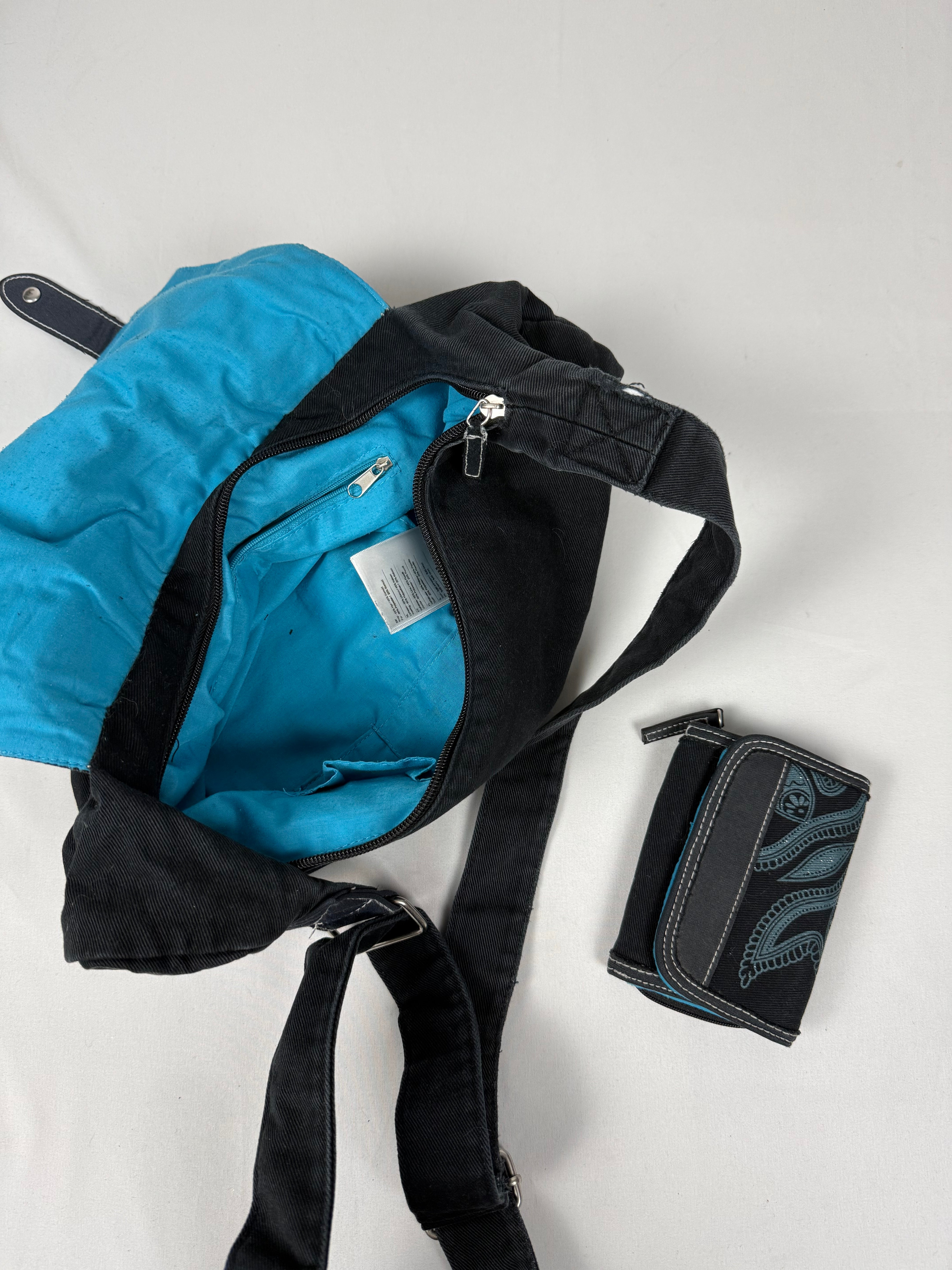 Black besace bag + matching wallet (40x25cm)
