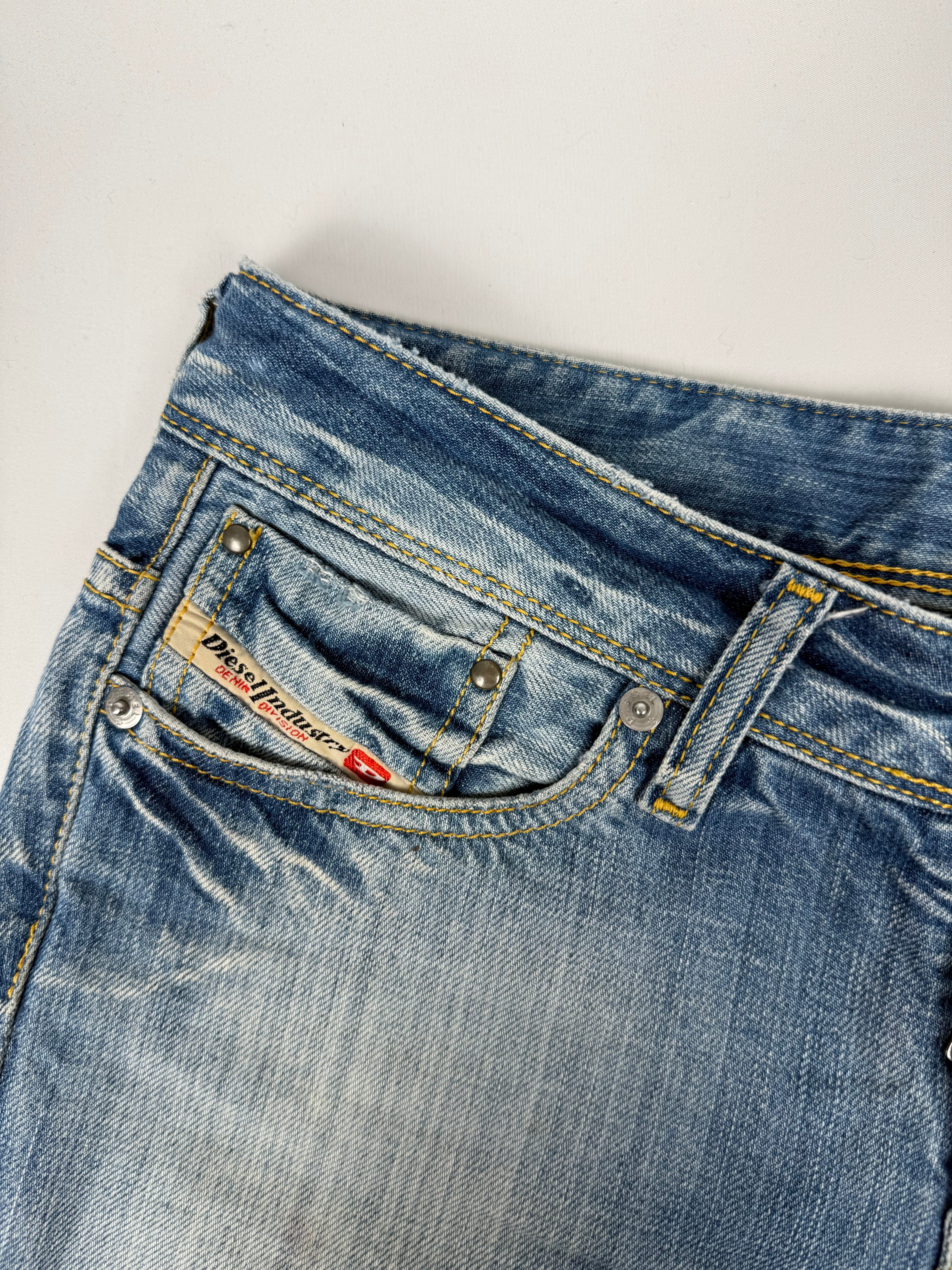 Blue denim low rise straight legs pants (S)