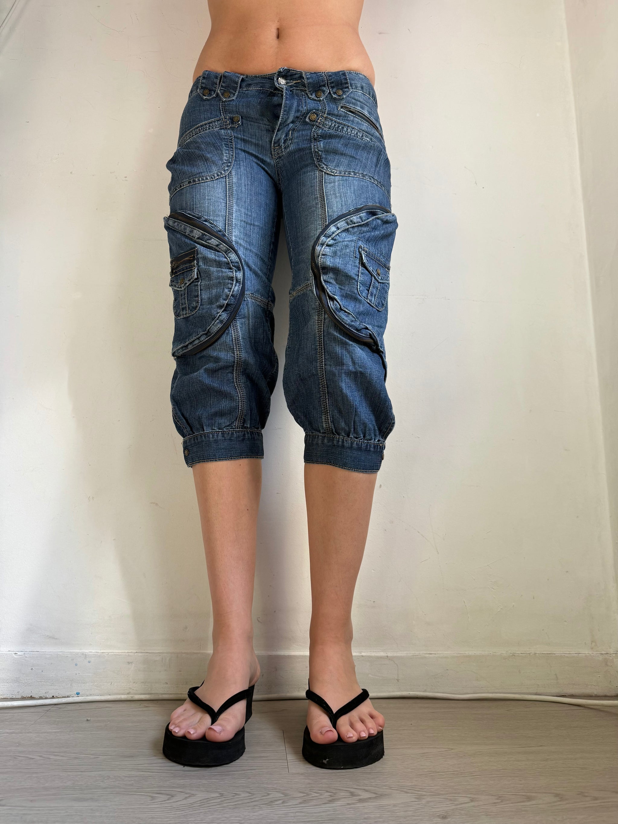 Blue denim baggy capri pants (XS)