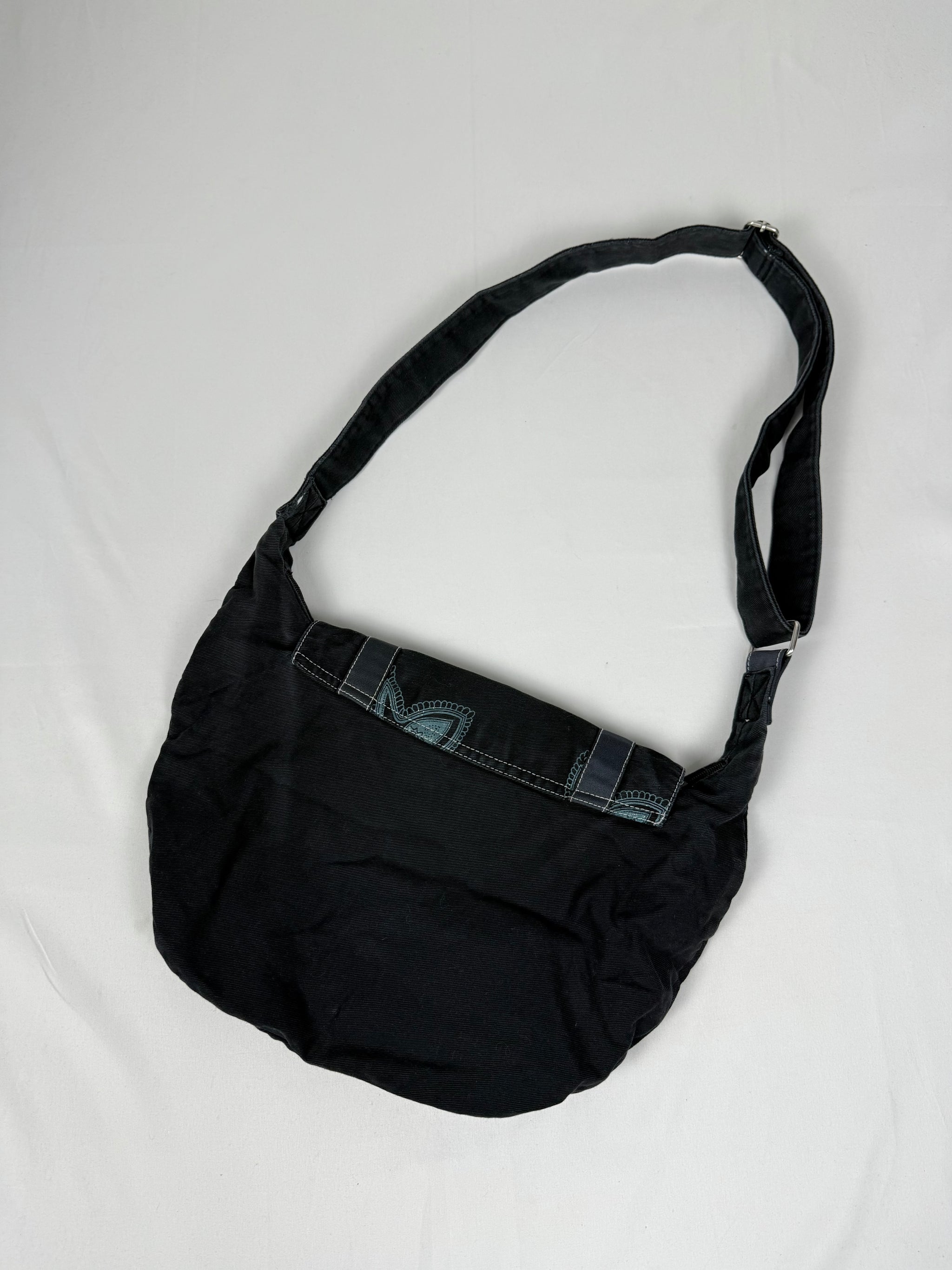 Black besace bag + matching wallet (40x25cm)