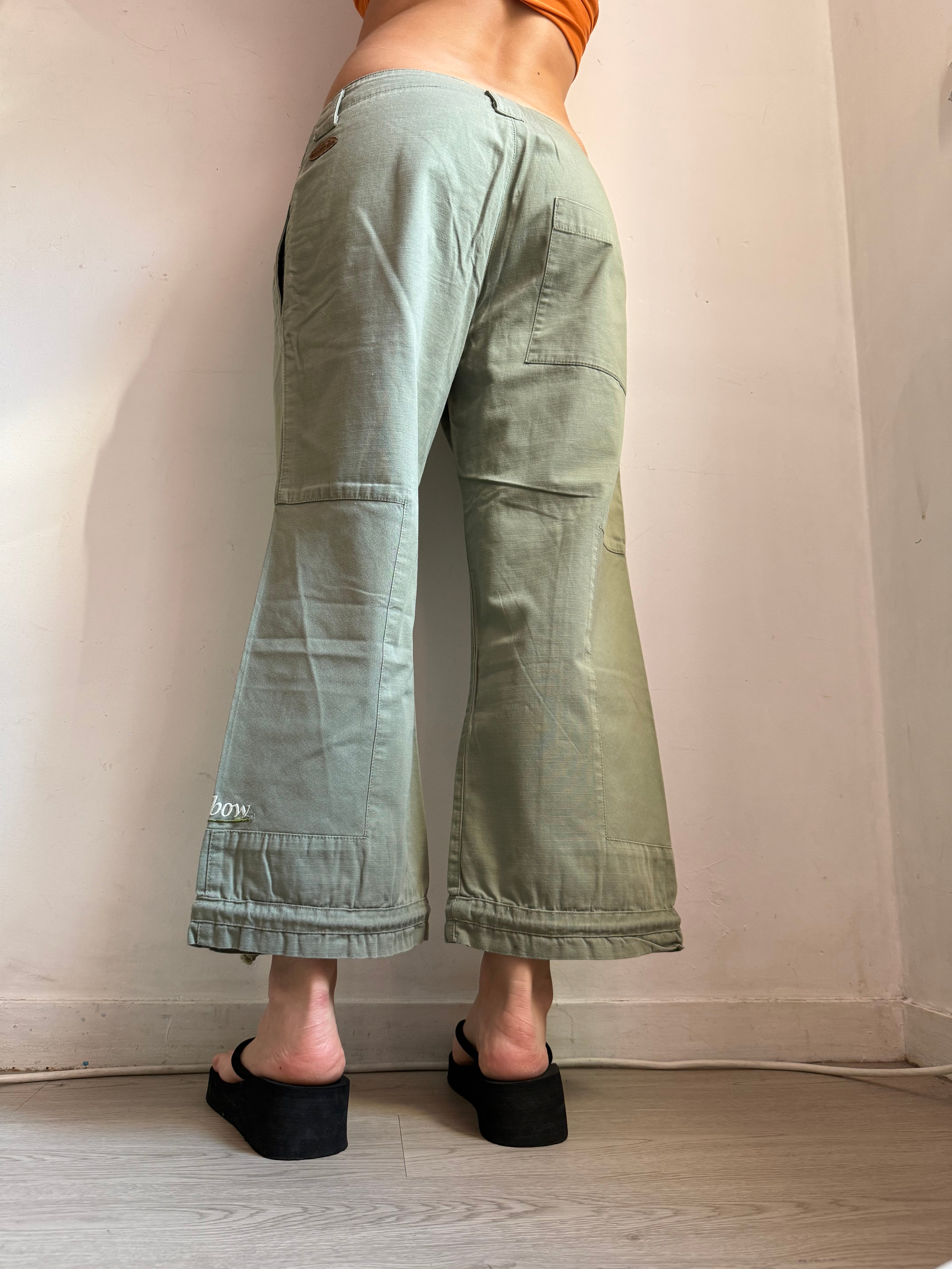 Khaki baggy capri pants (XL)