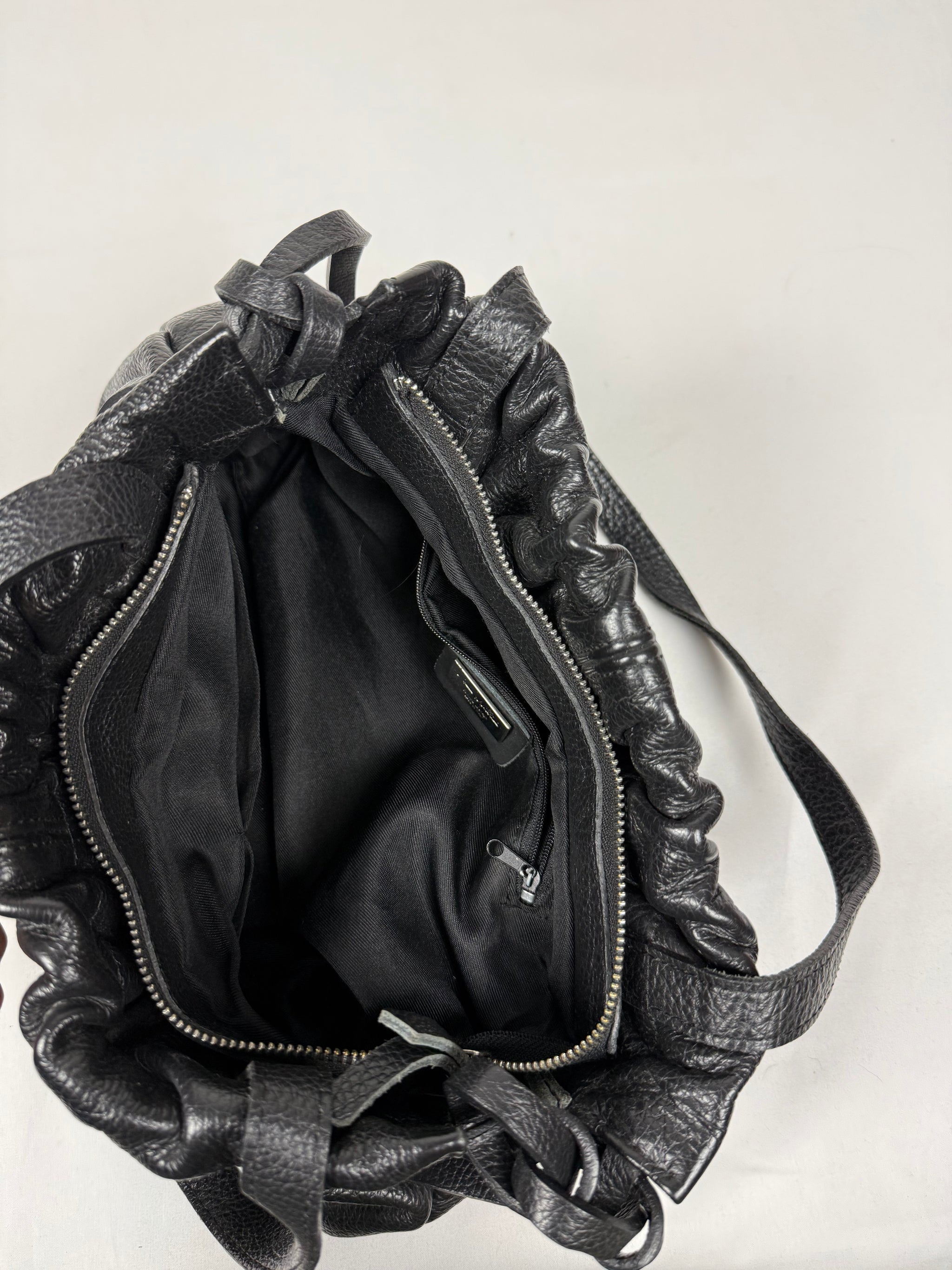 Black real leather shoulder bag (31x27cm)