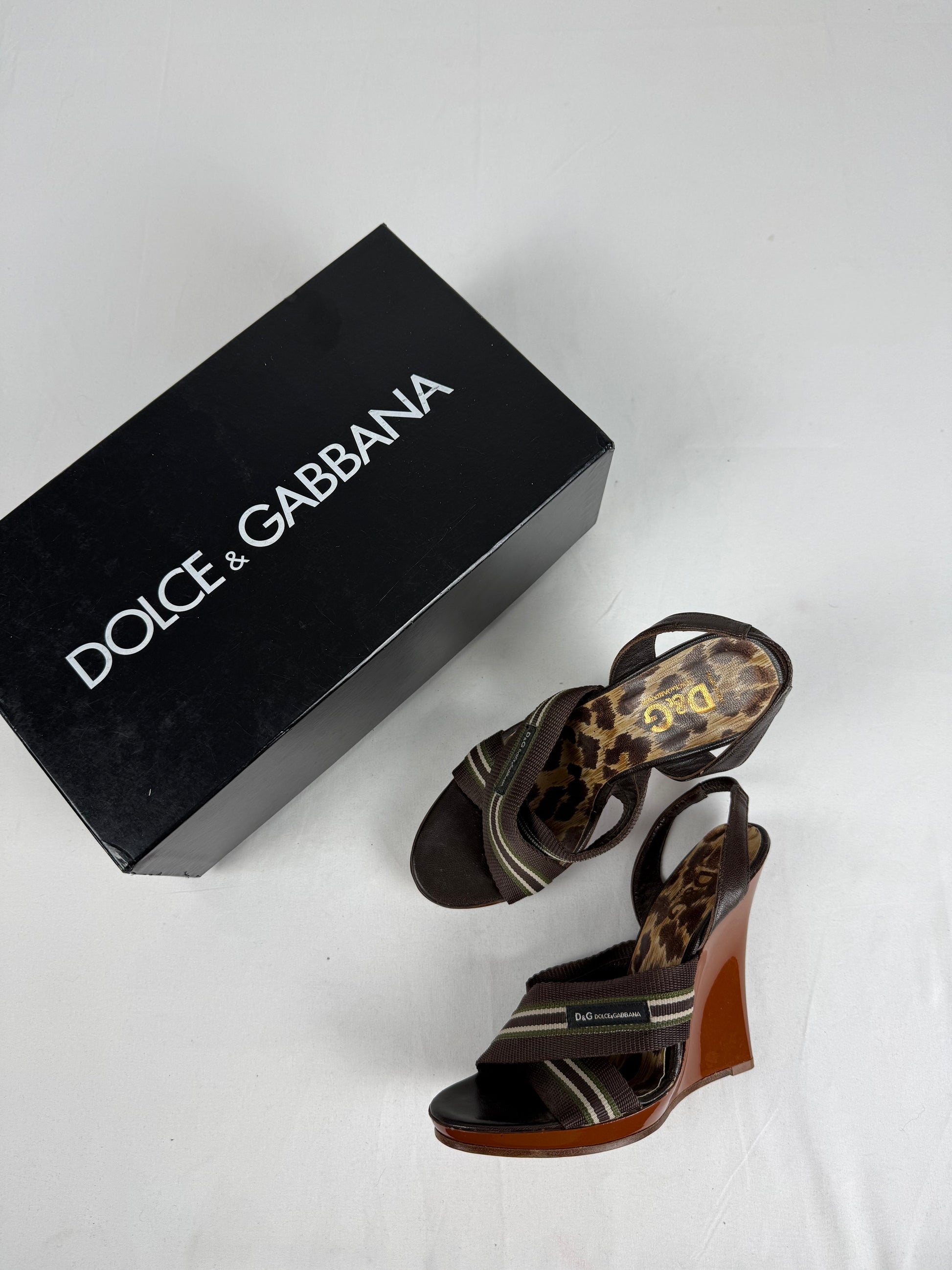 Brown wedge heels (37)