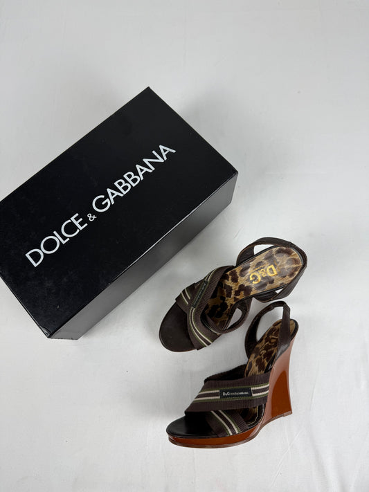 Brown wedge heels (37)