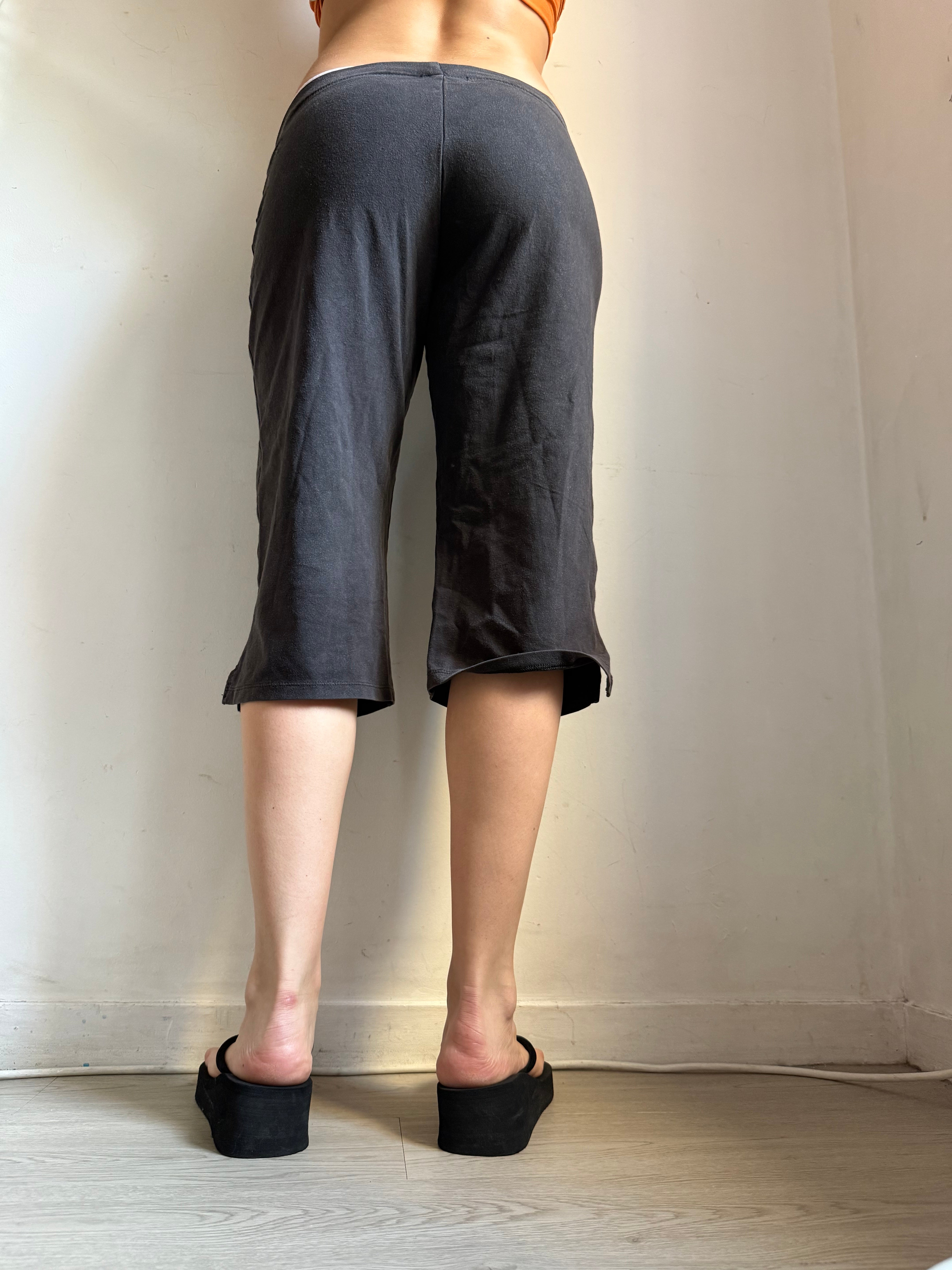 Grey cotton baggy capri pants (M)