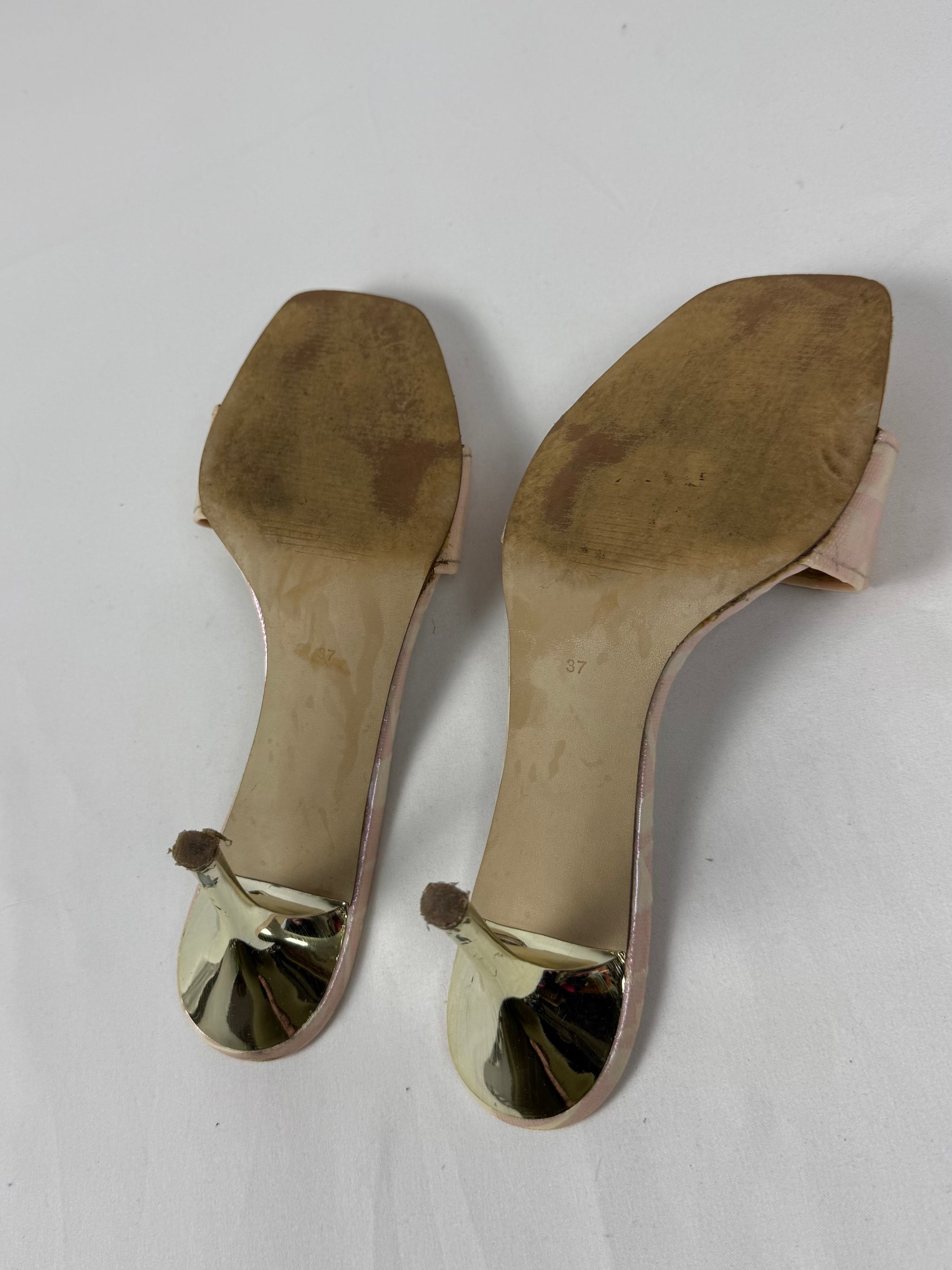 Baby pink charms kitten heels (37)