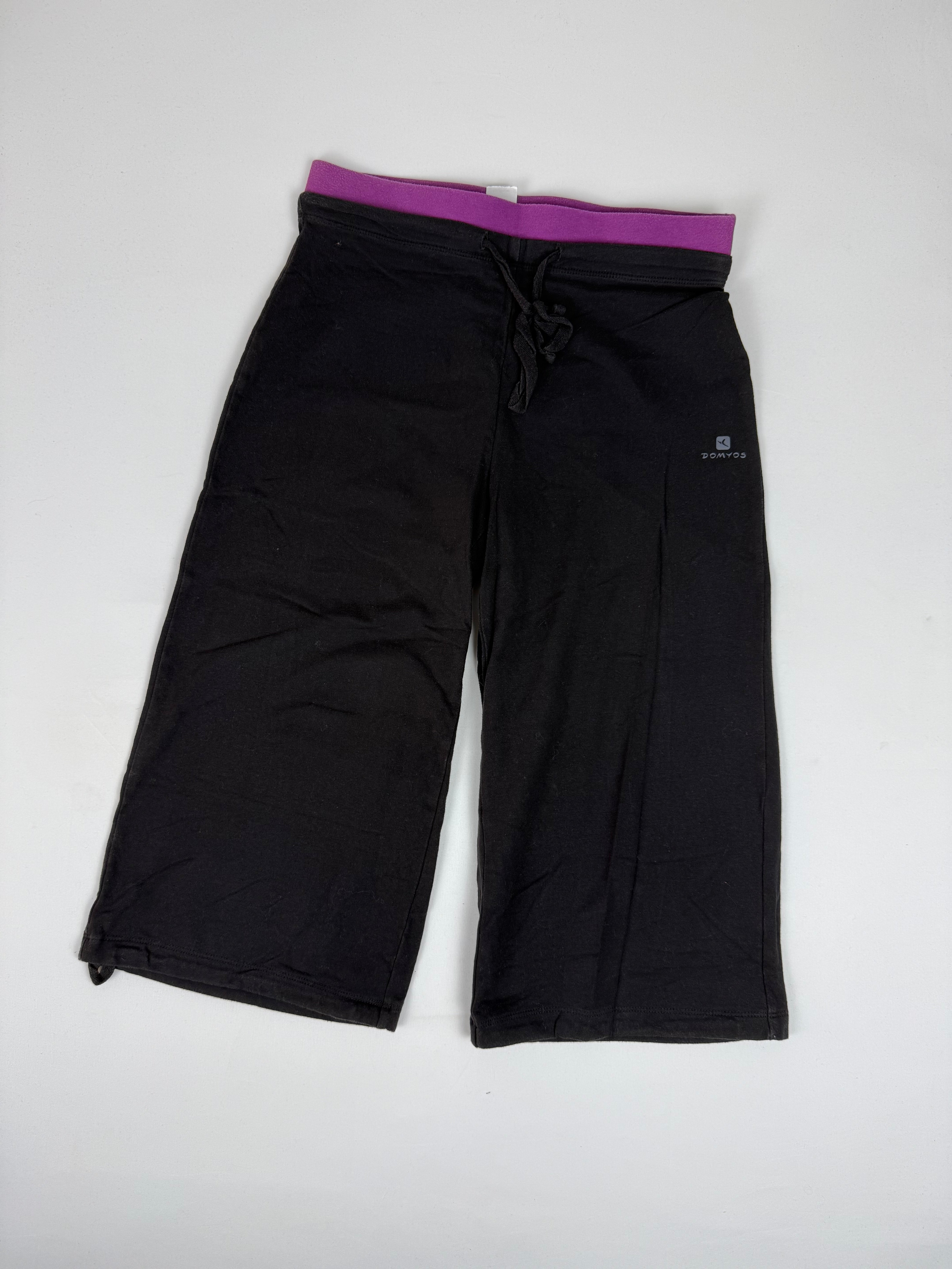 Black activewear capri pants (S)