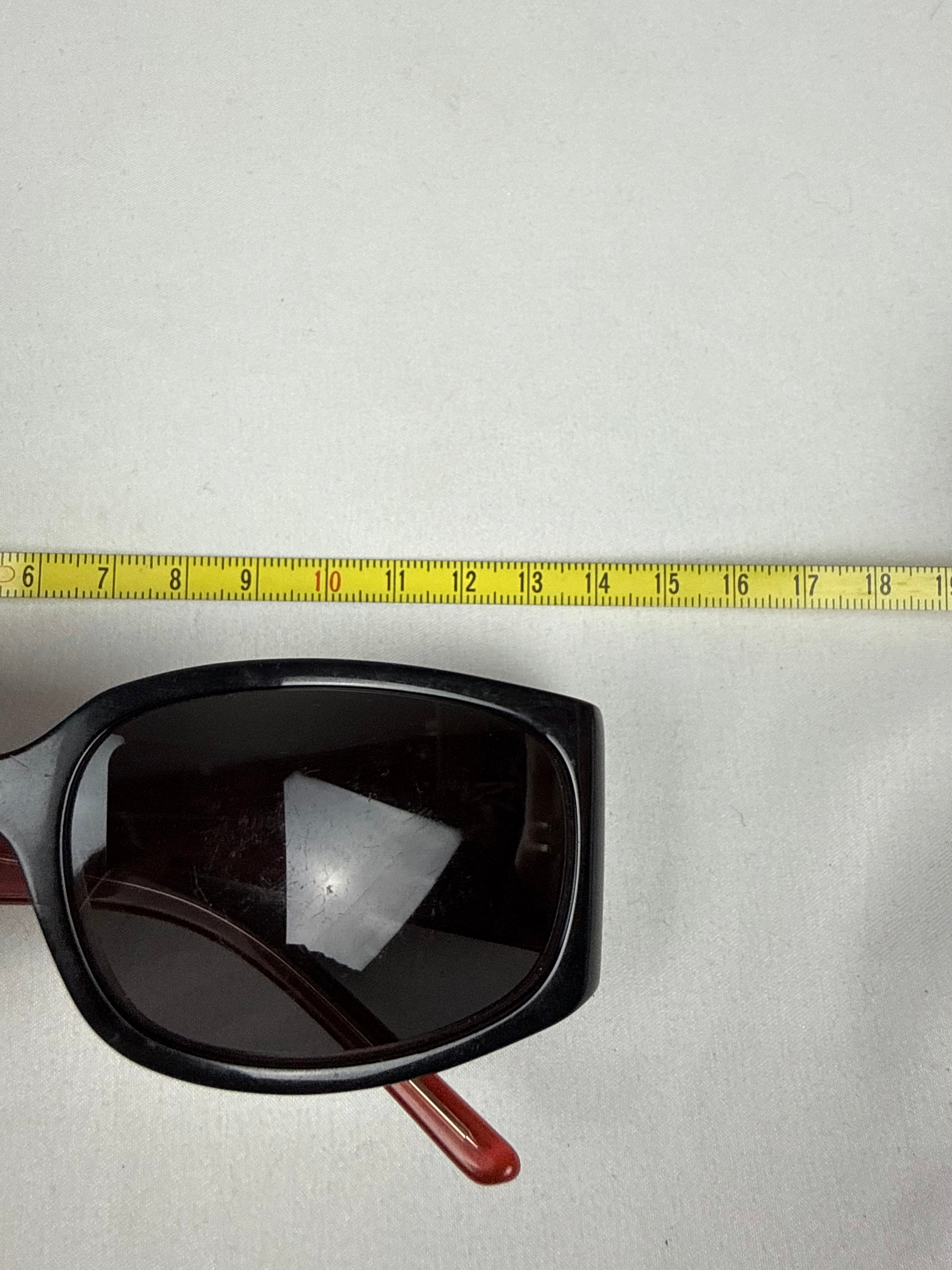 Black & red logo sunglasses