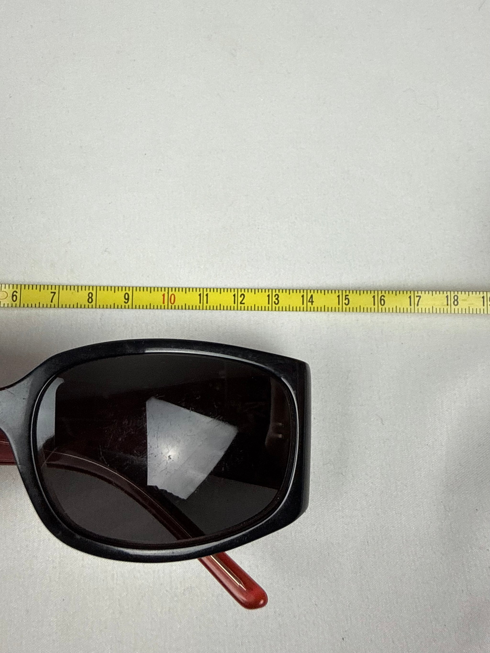 Black & red logo sunglasses