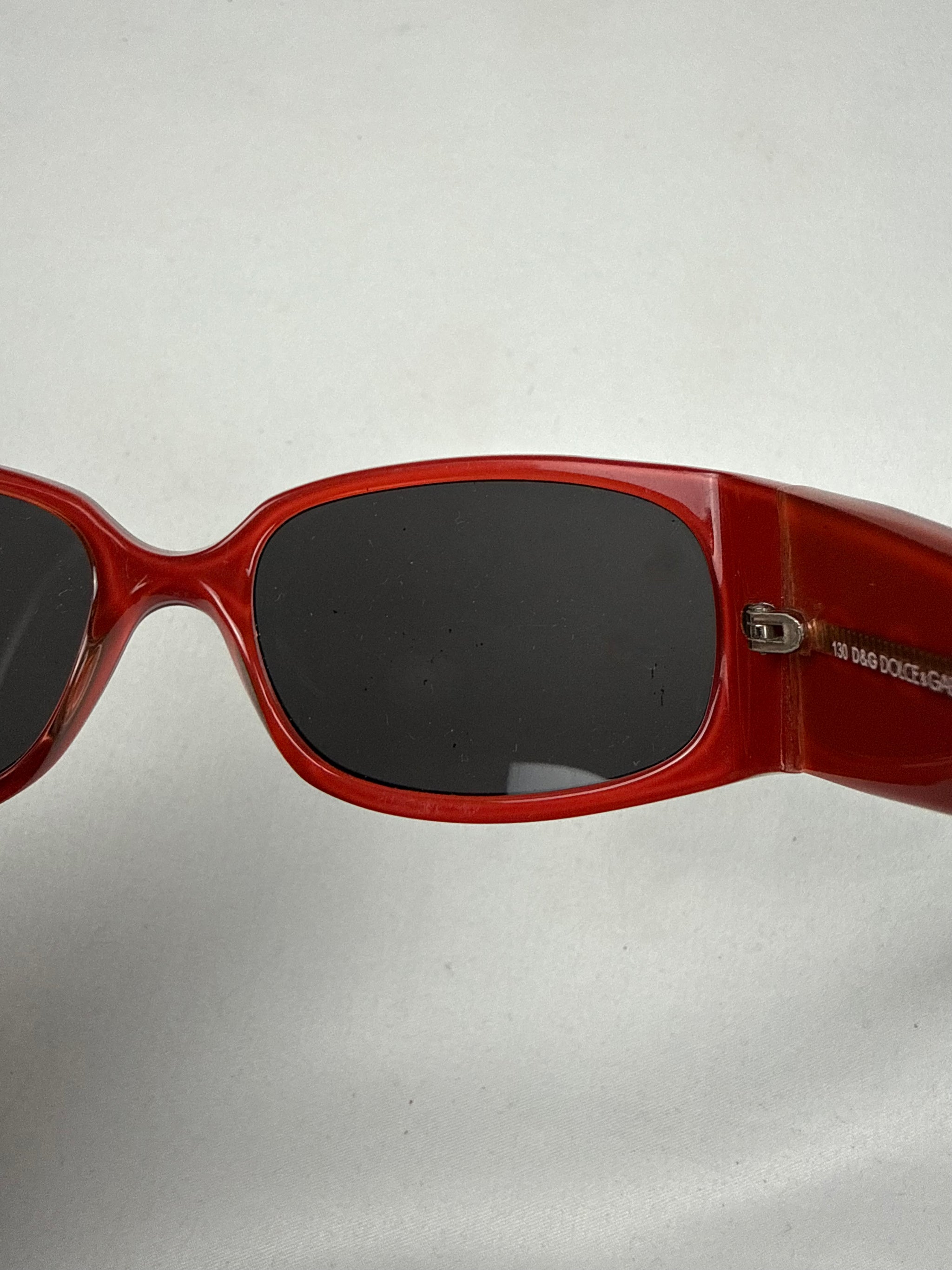 Black & red logo sunglasses