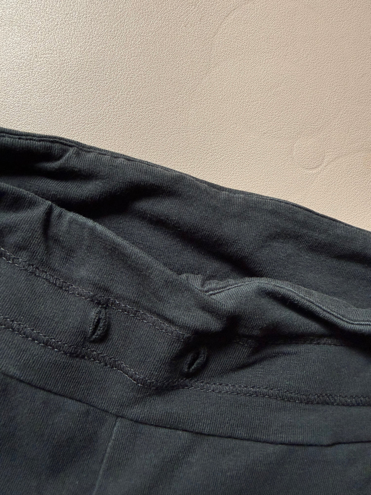 Pantalon corsaire de sport noir et blanc (P)