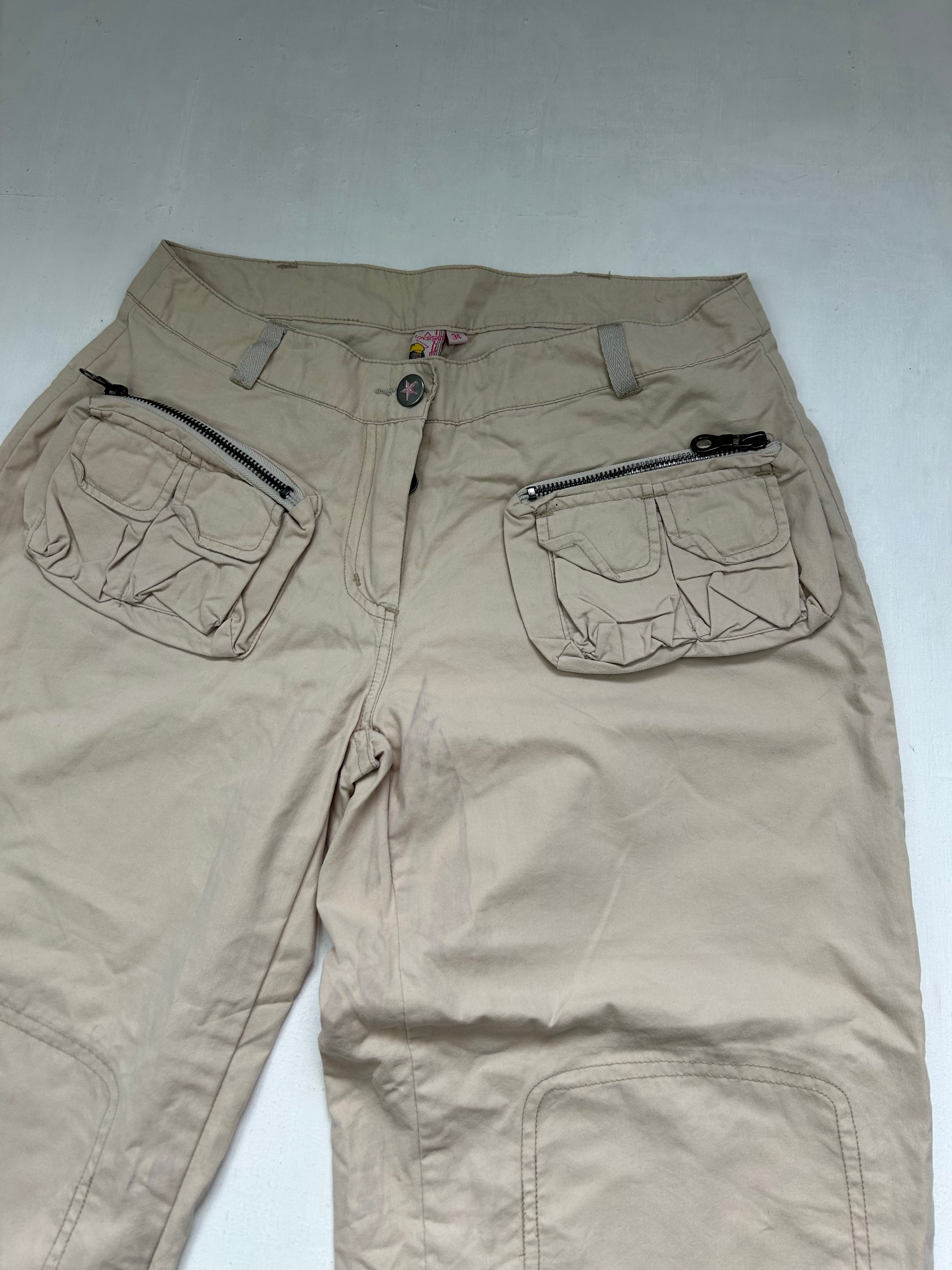 Beige low waist cargo capri pants (XS)