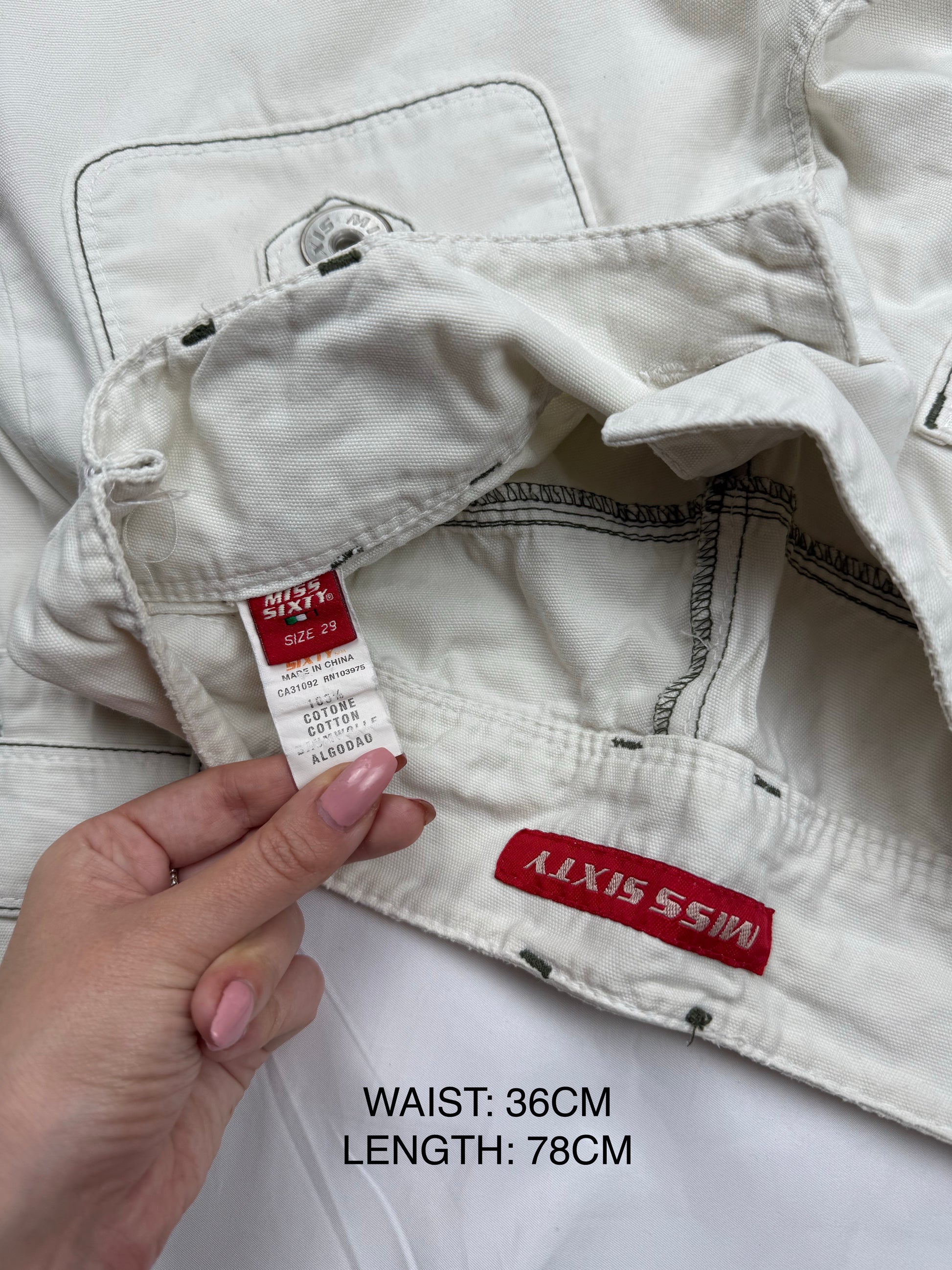 White denim low waist capri pants (S/M)