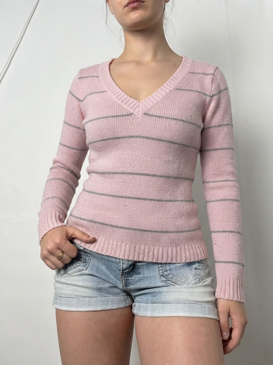 Baby pink V neck wool jumper (XS)