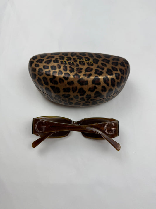2000s brown square sunglasses