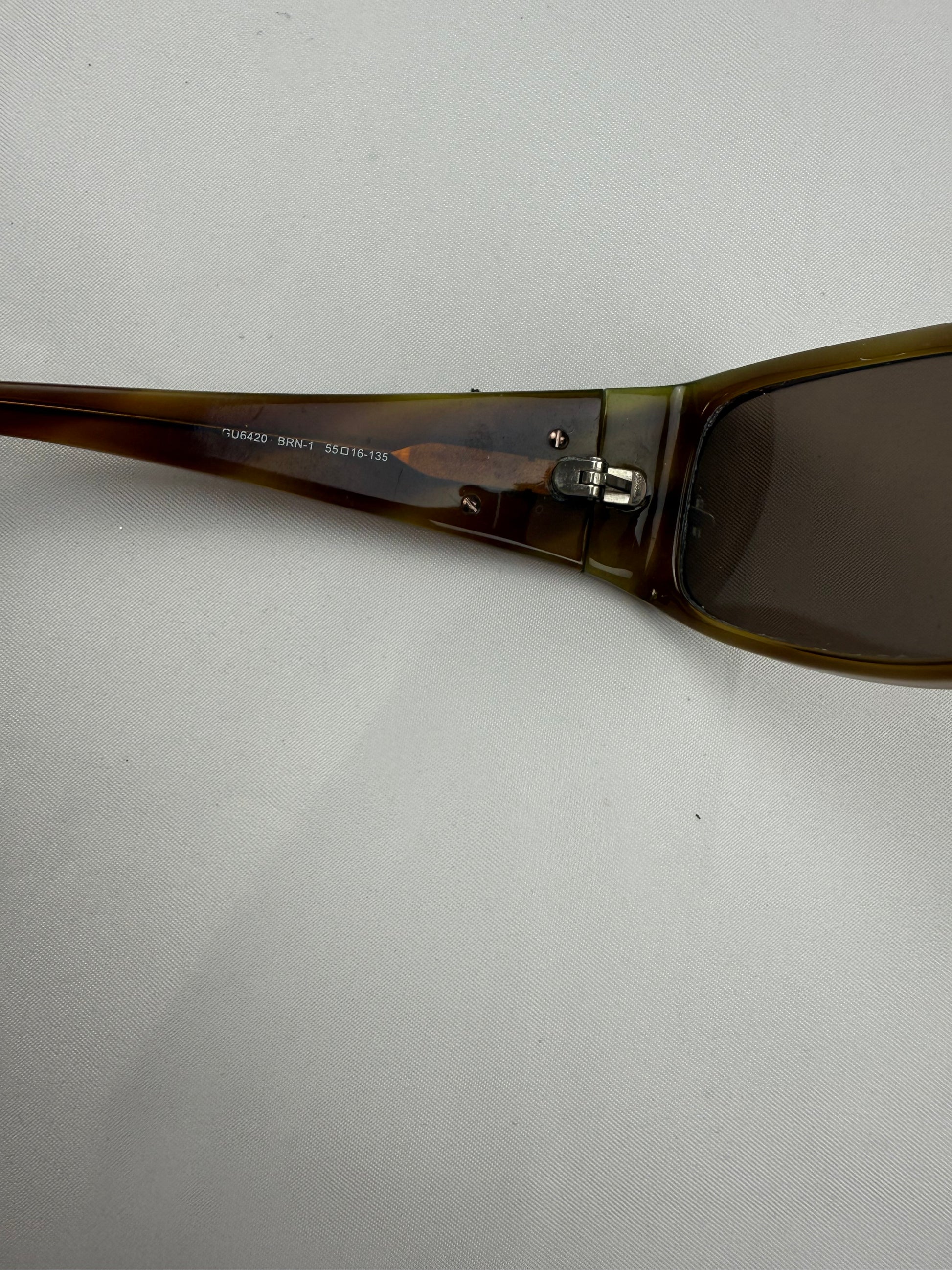 2000s brown square sunglasses