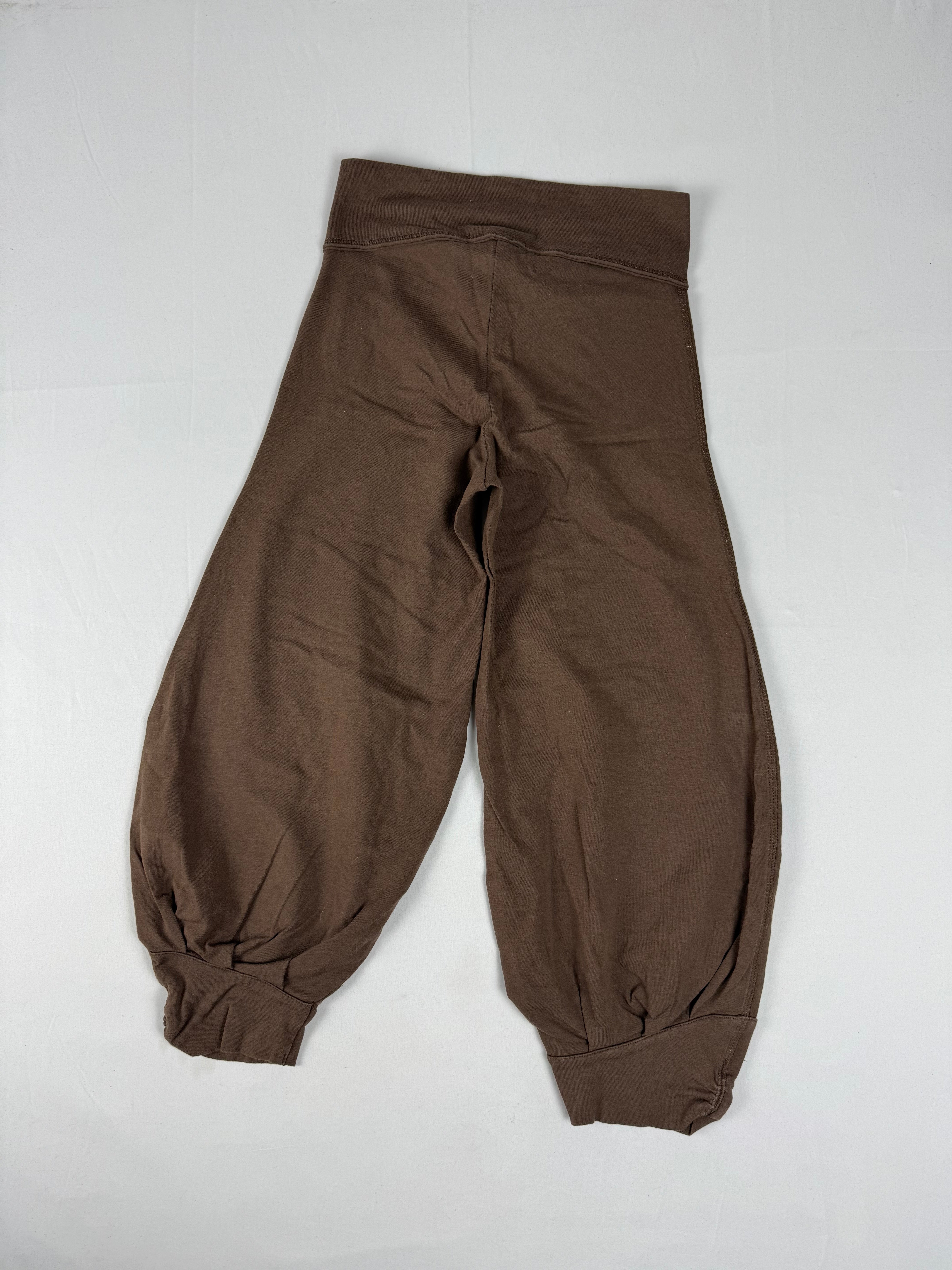 Brown activewear low rise sirwal capri pants (S)