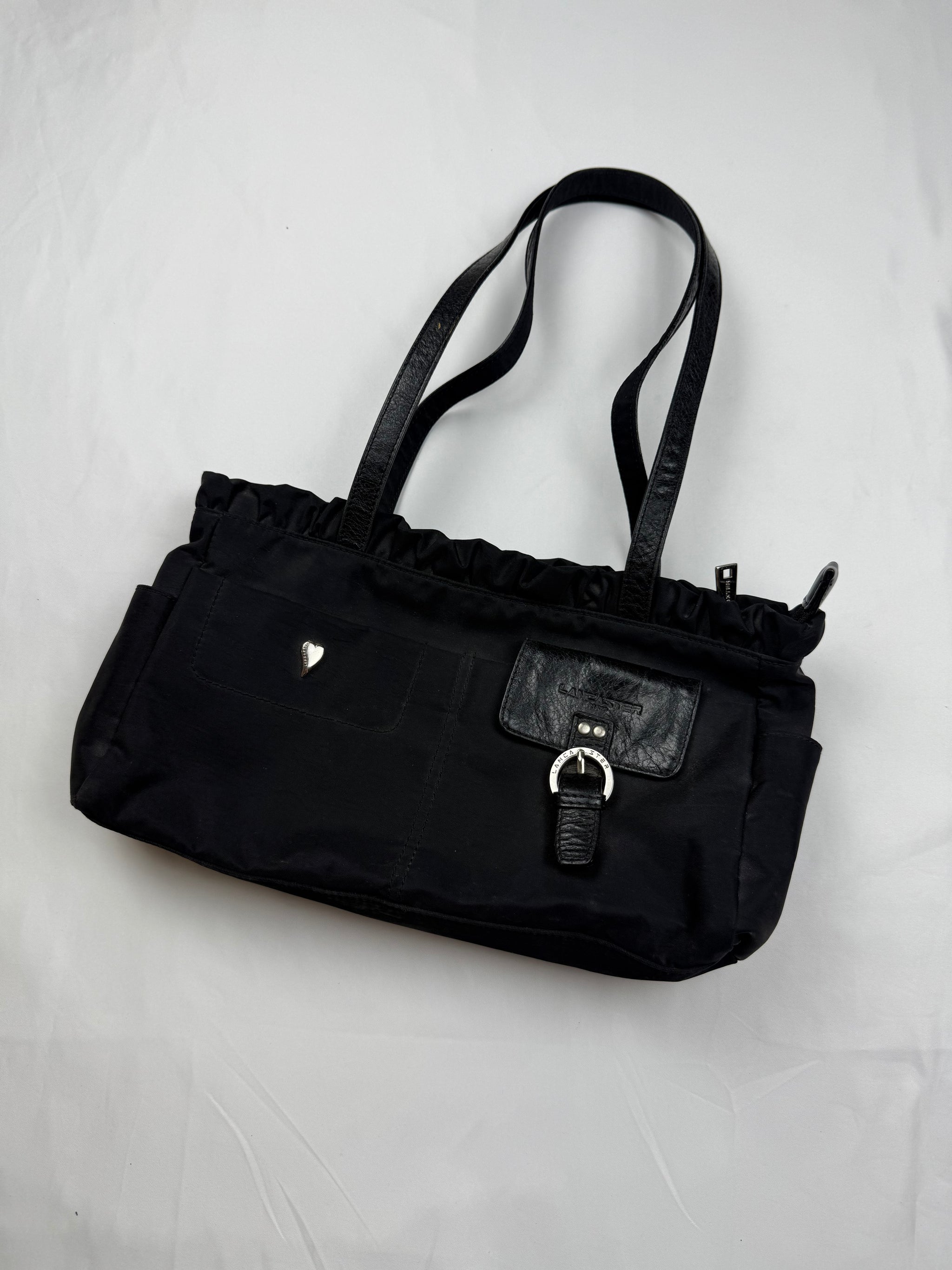 Black medium shoulder bag (24x18cm)