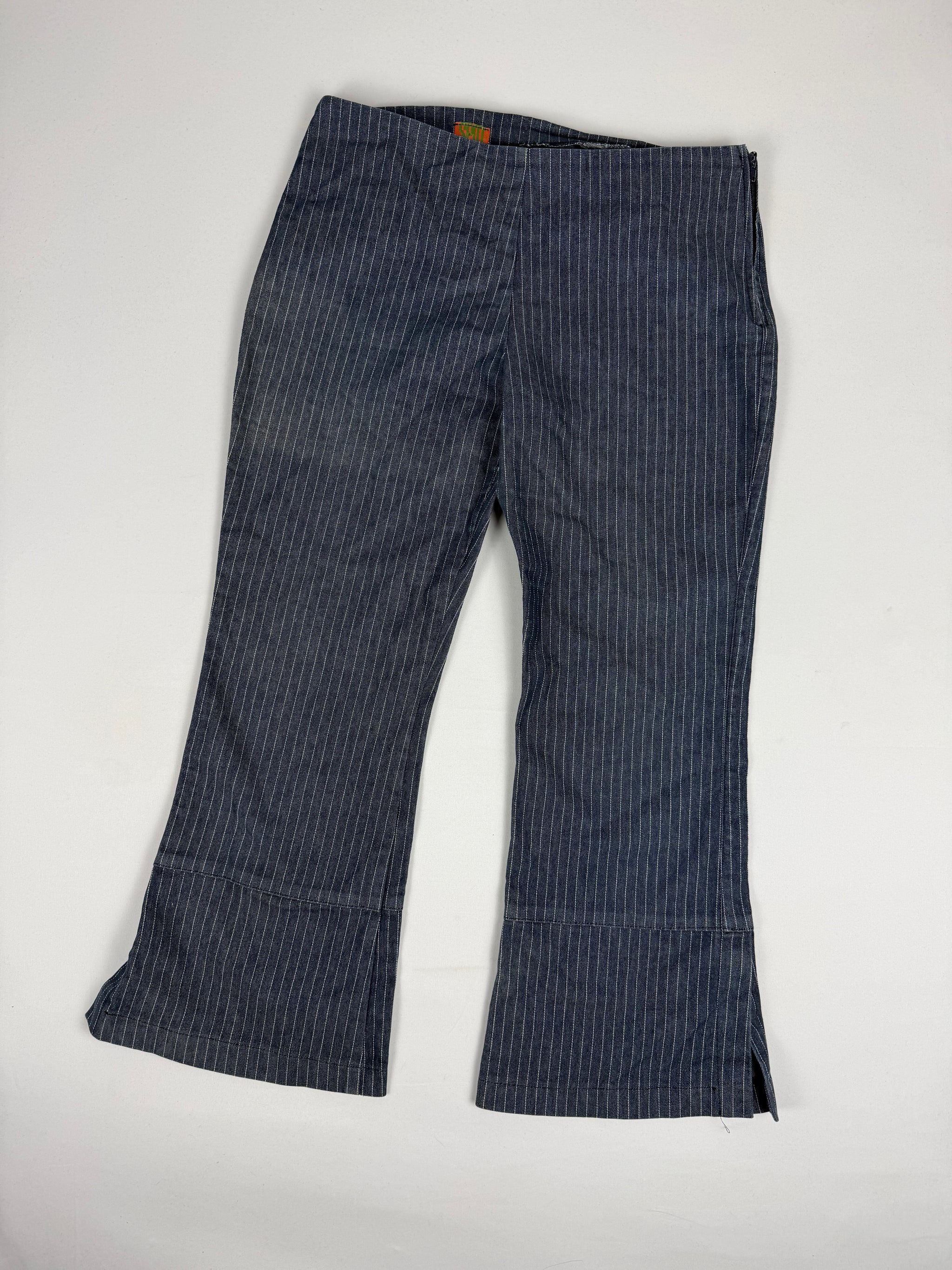 Navy striped low rise capri pants (M)