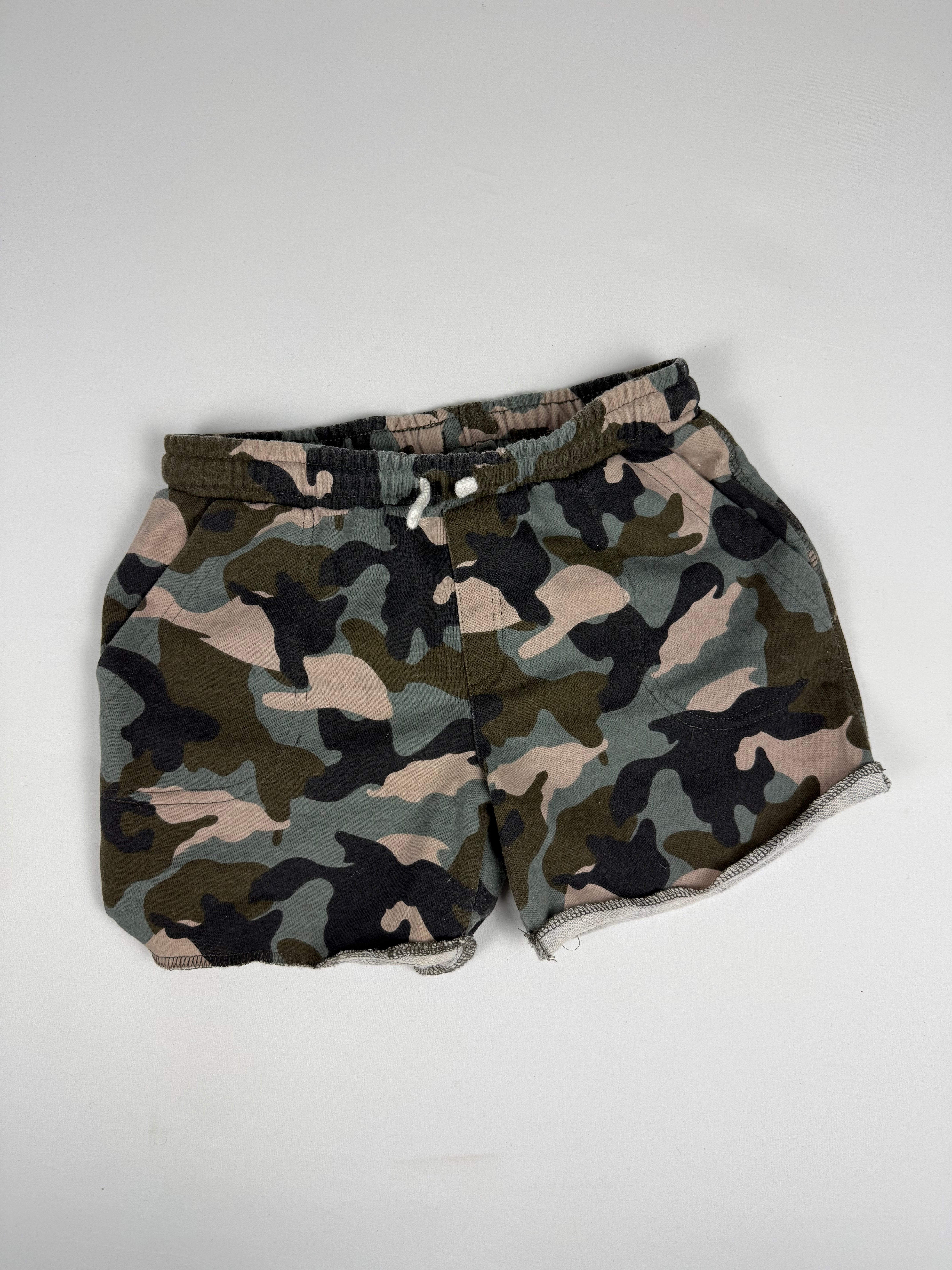 Khaki camo activewear mini short (S)