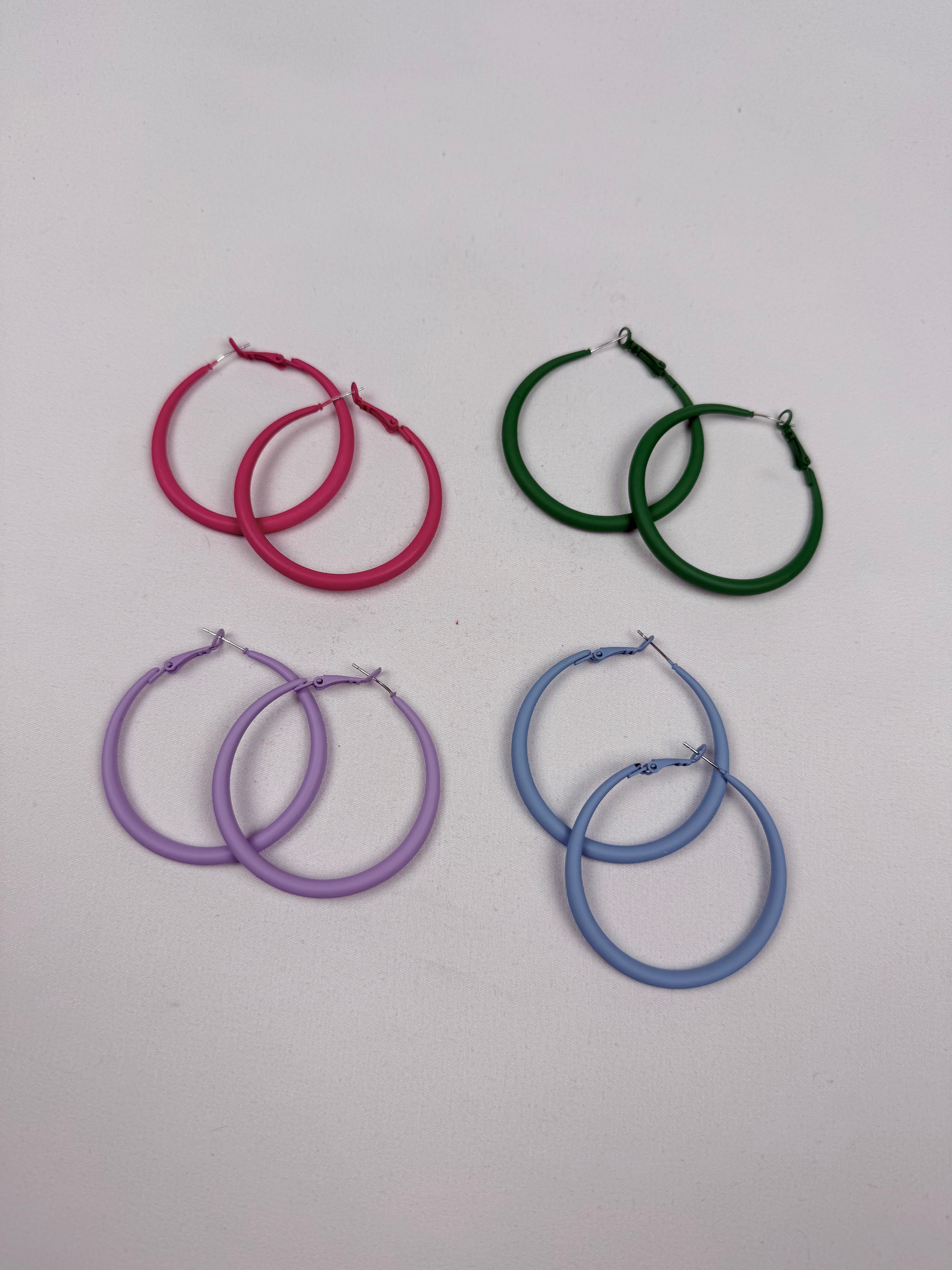 Pack of 4 multicolor hoops earrings