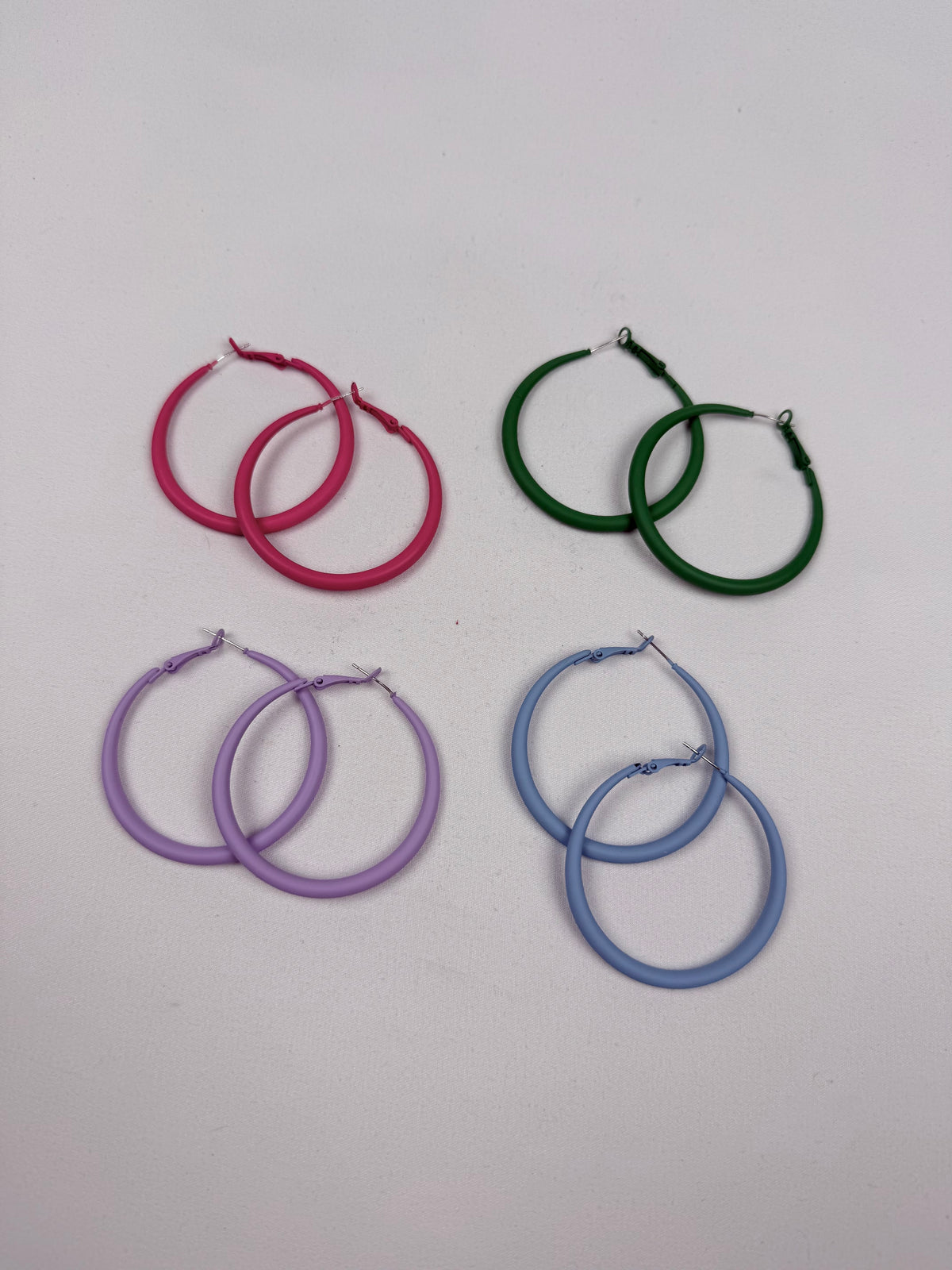 Pack of 4 multicolor hoops earrings