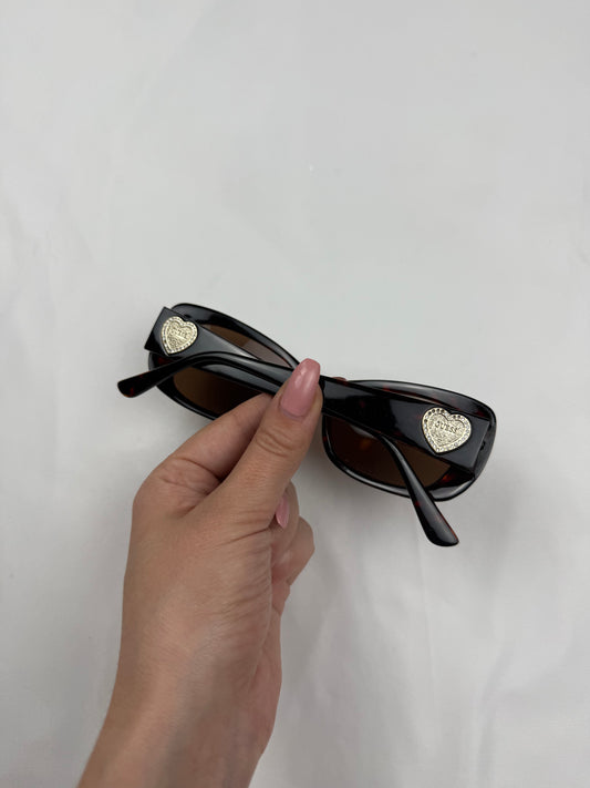 Brown 2000s sunglasses