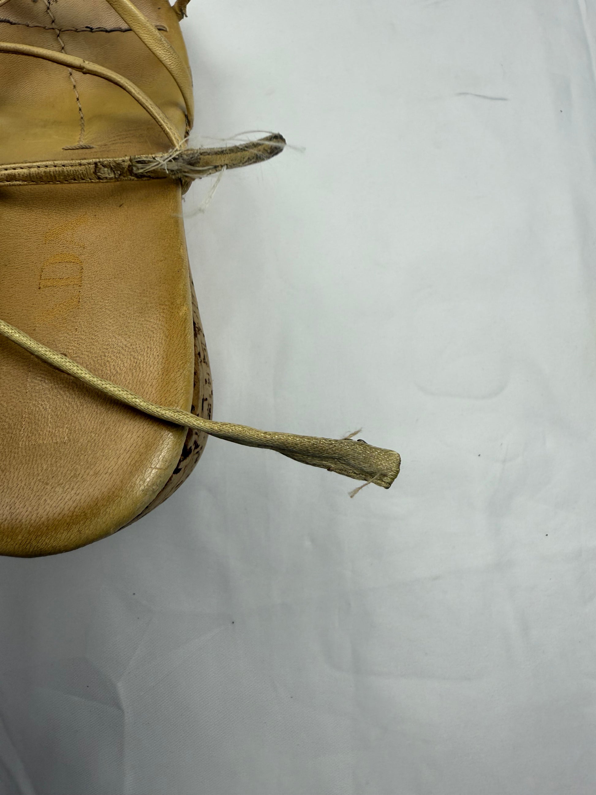 Beige real leather wedge heels (39.5)