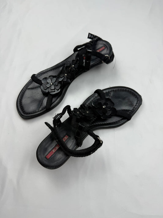 Black flower appliquée kitten heels sandals (37)