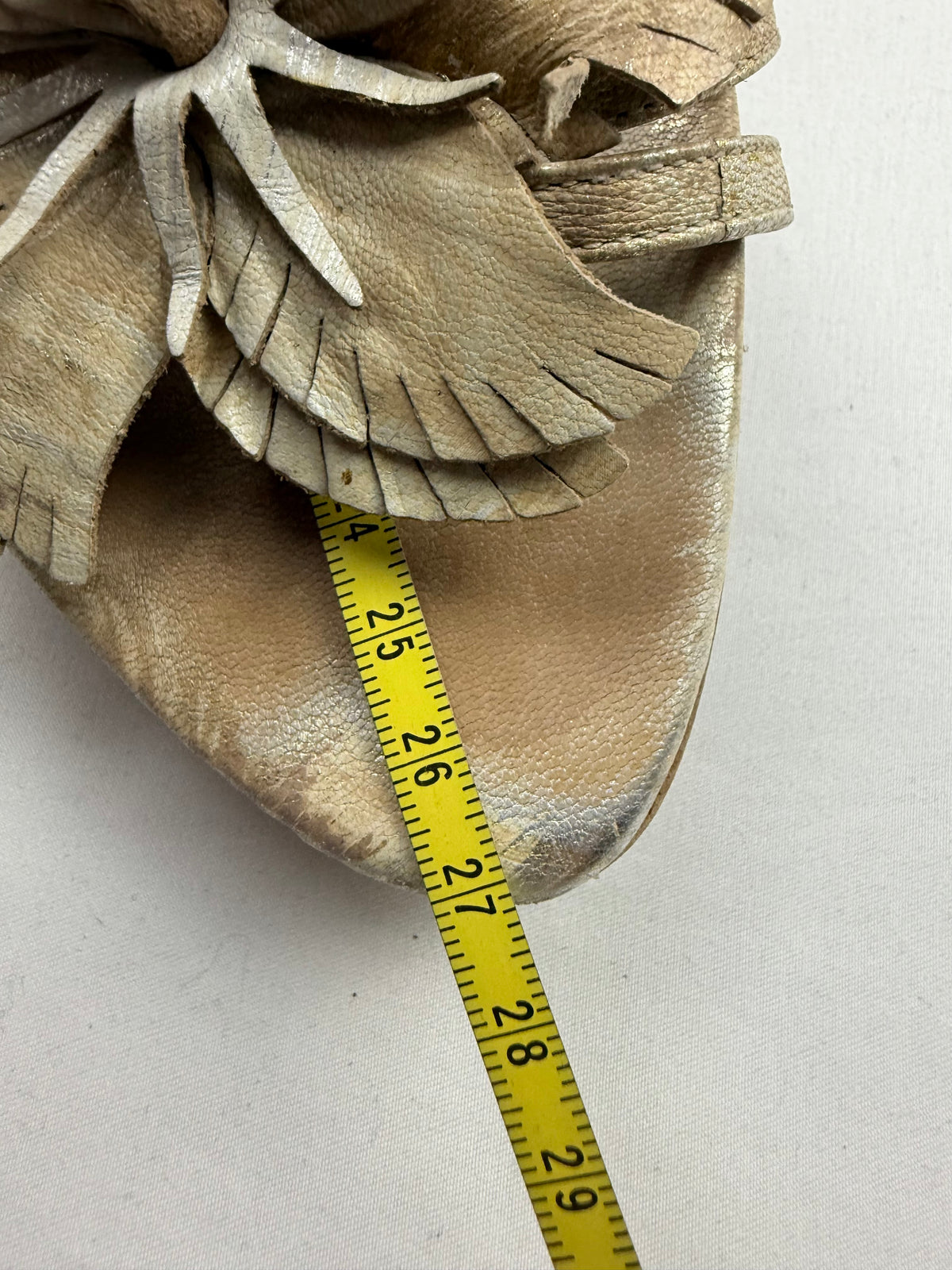 Beige real leather flower appliquée heels (40)