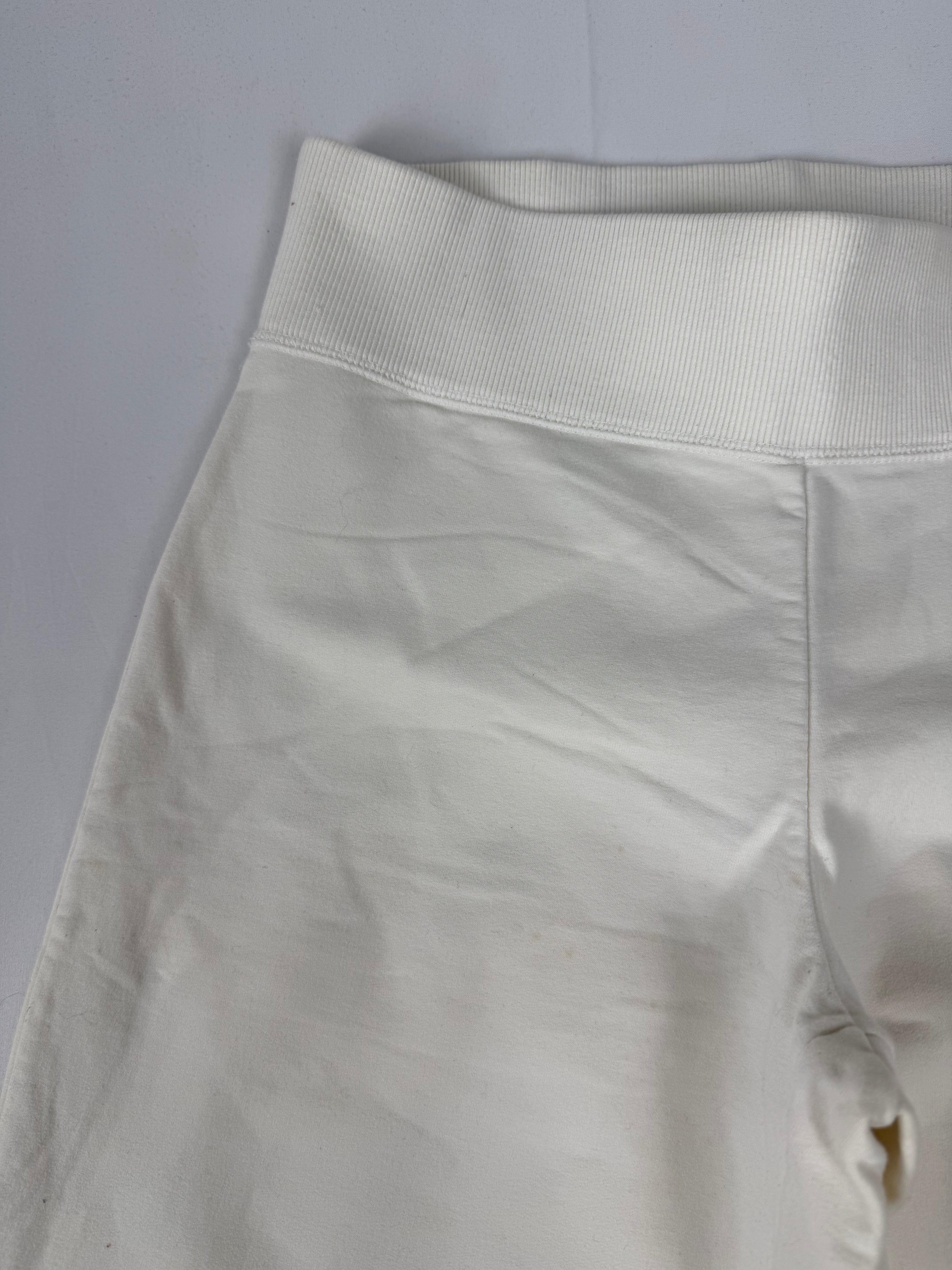 White activewear low waist capri pants (S/M)