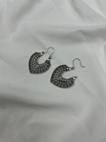 Silver details hoops earrings