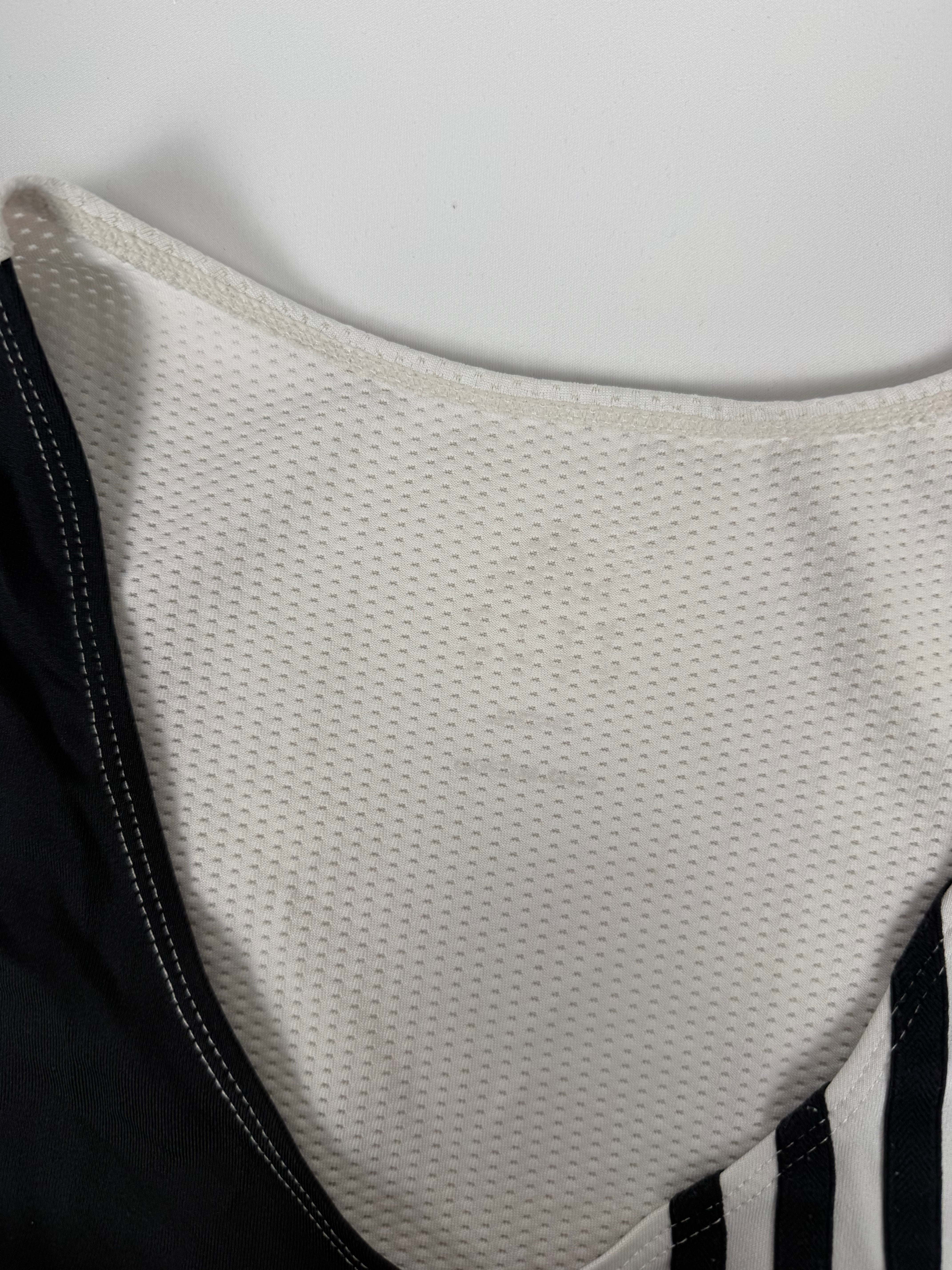 Black & white activewear tank top (S)