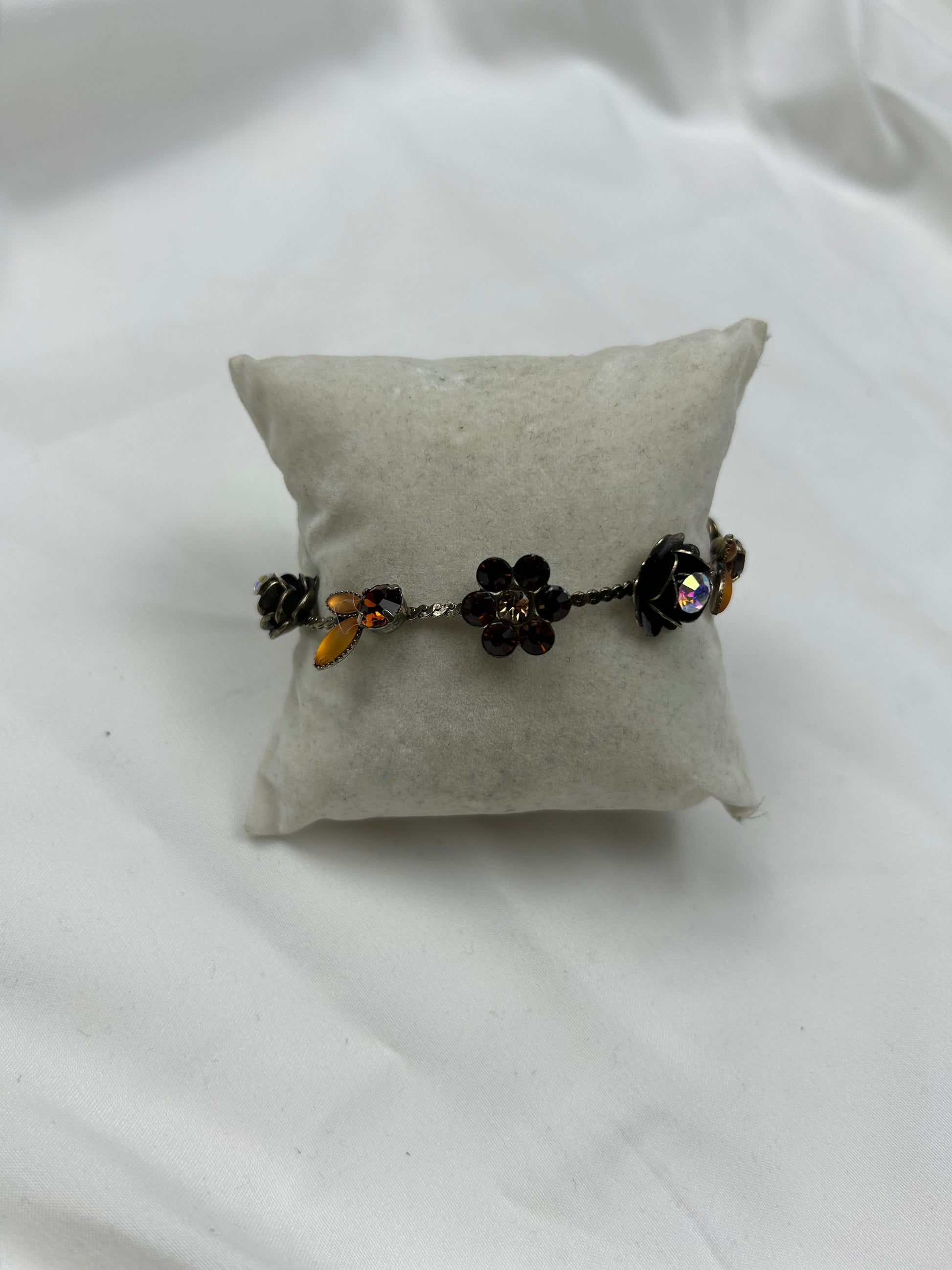 Flowers rhinestones pearls inox bracelet