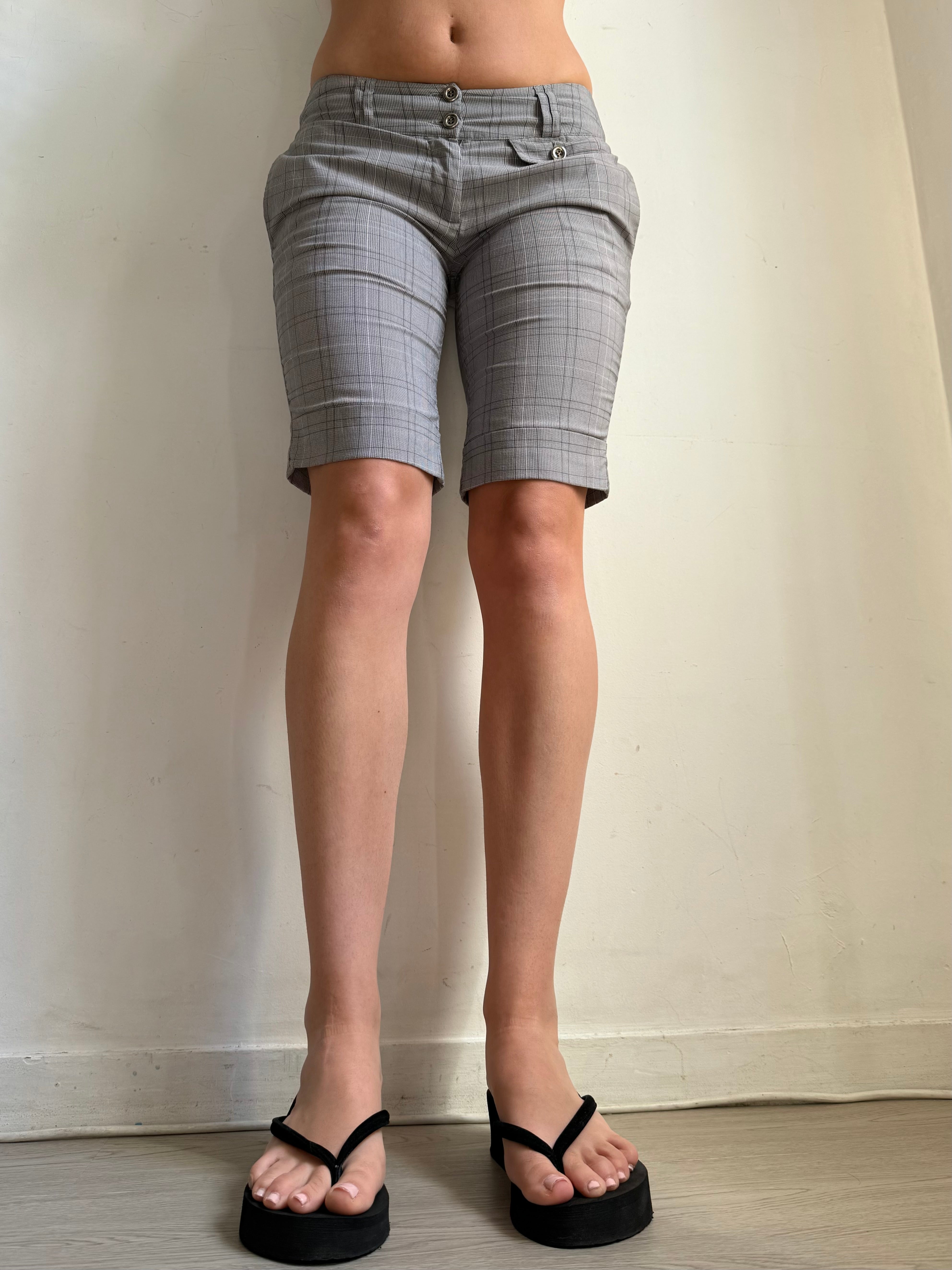 Grey check print low rise mid short (S)