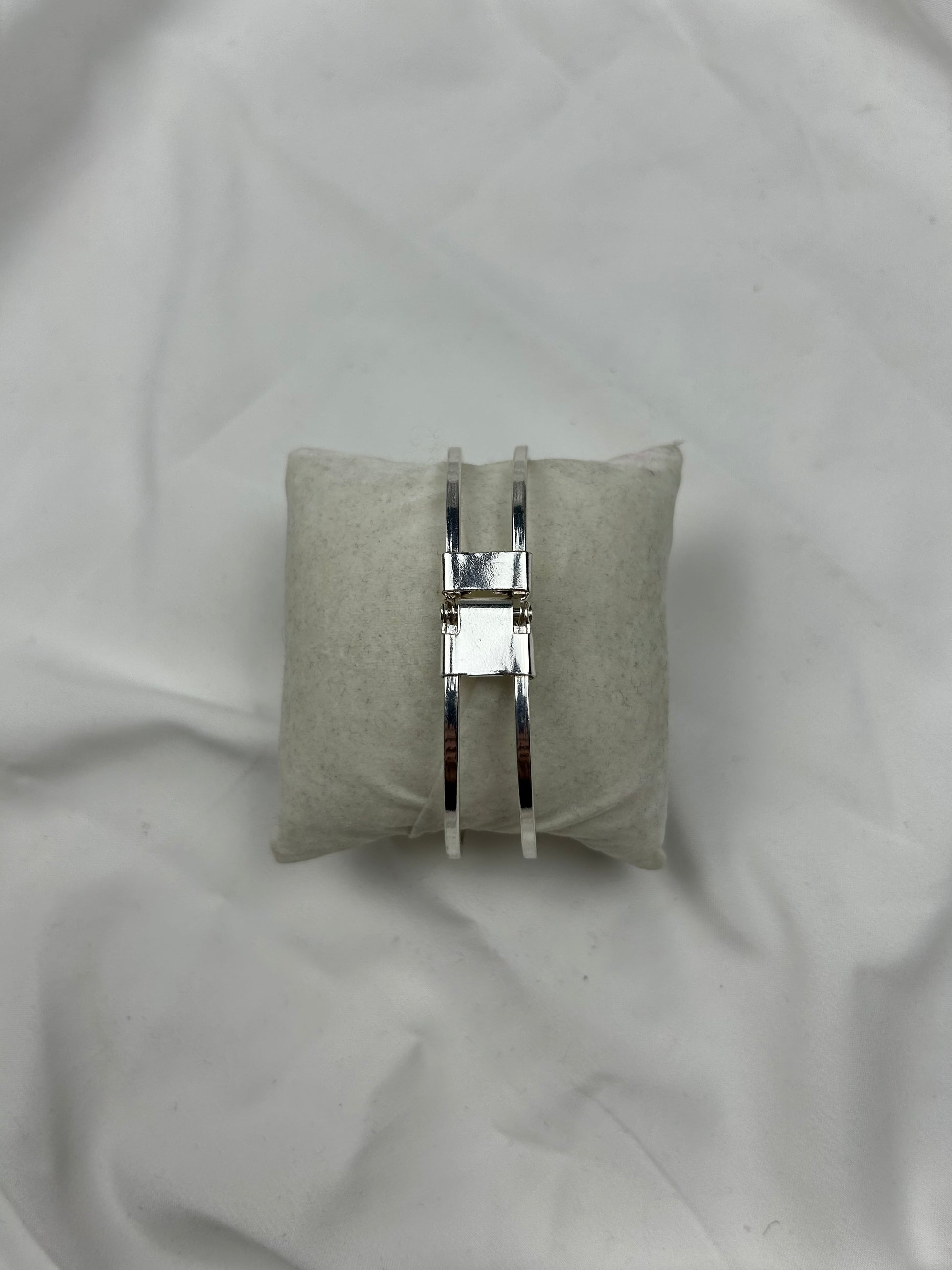 Silver flower inox bangle bracelet