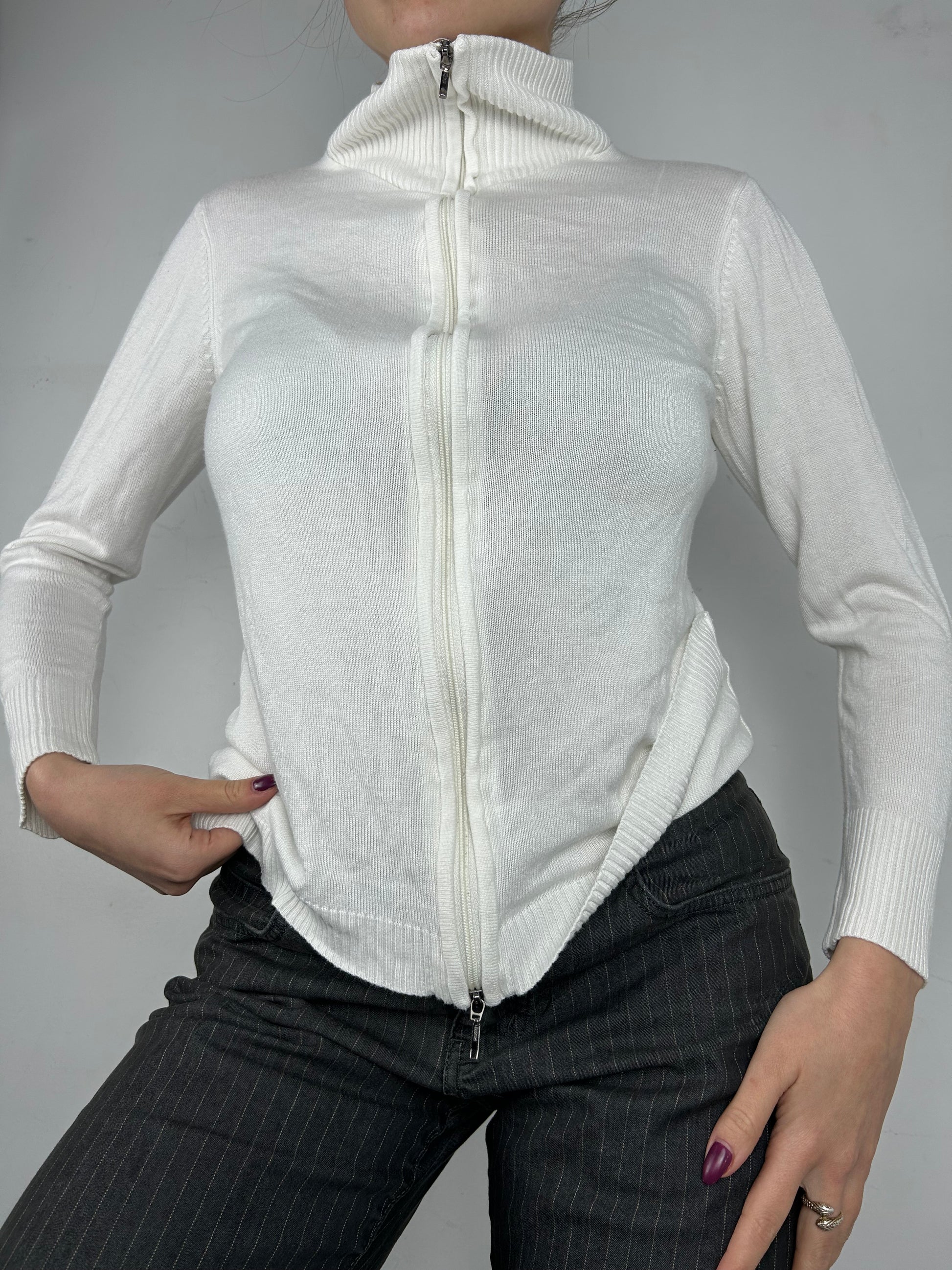 White zip up jumper (XS)