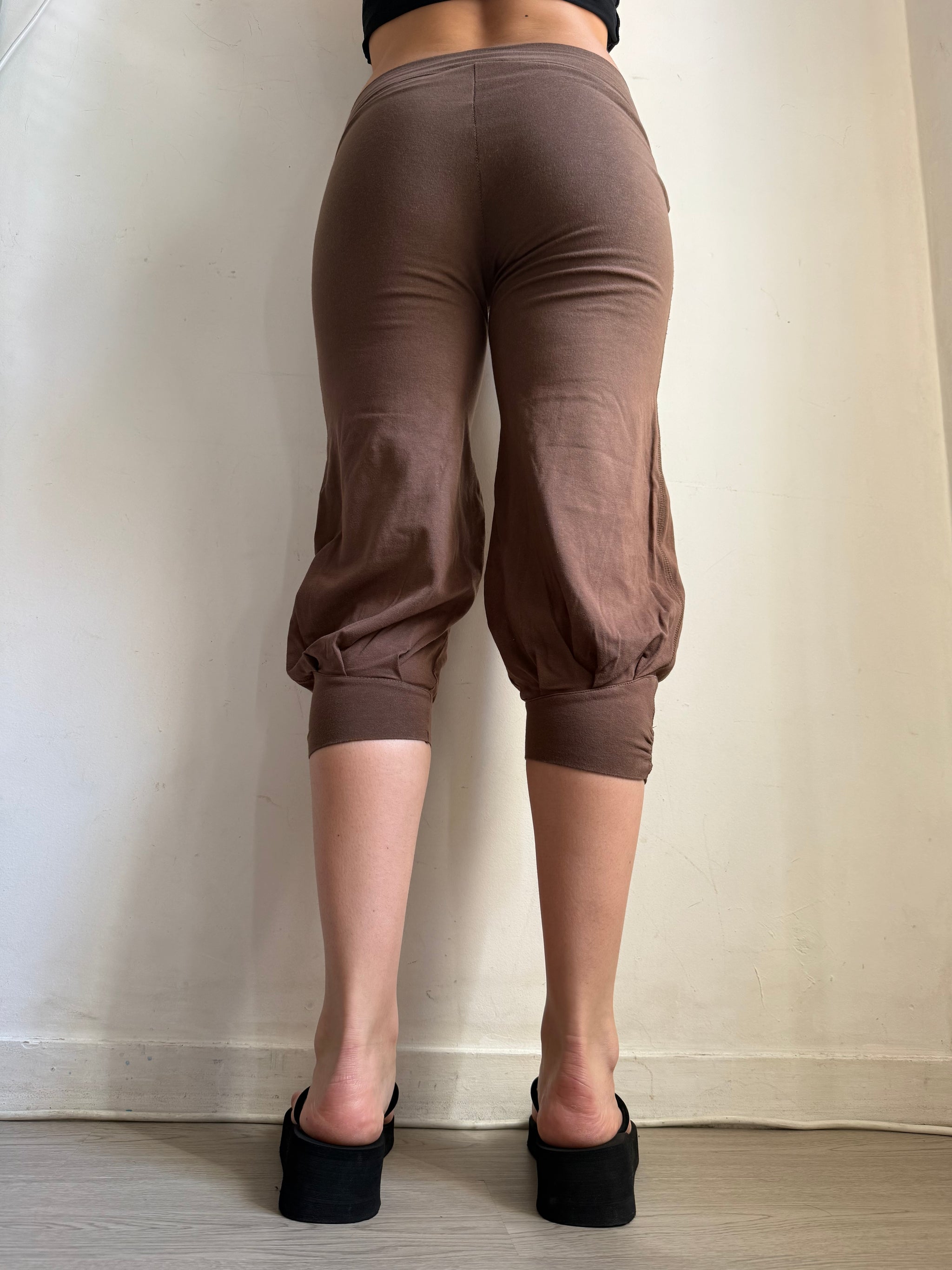Brown activewear low rise sirwal capri pants (S)