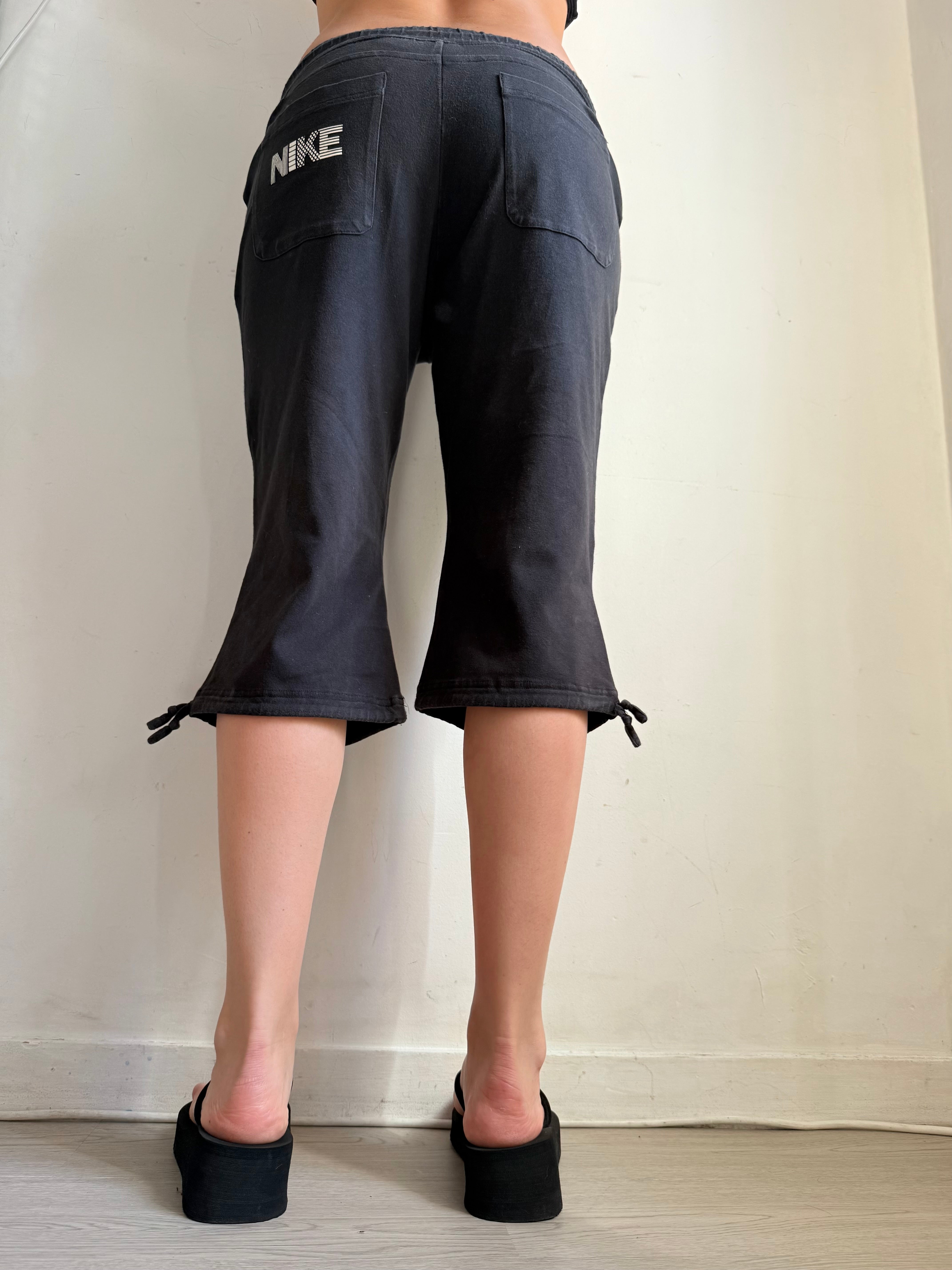 Black cotton activewear capri pants (XS/S)