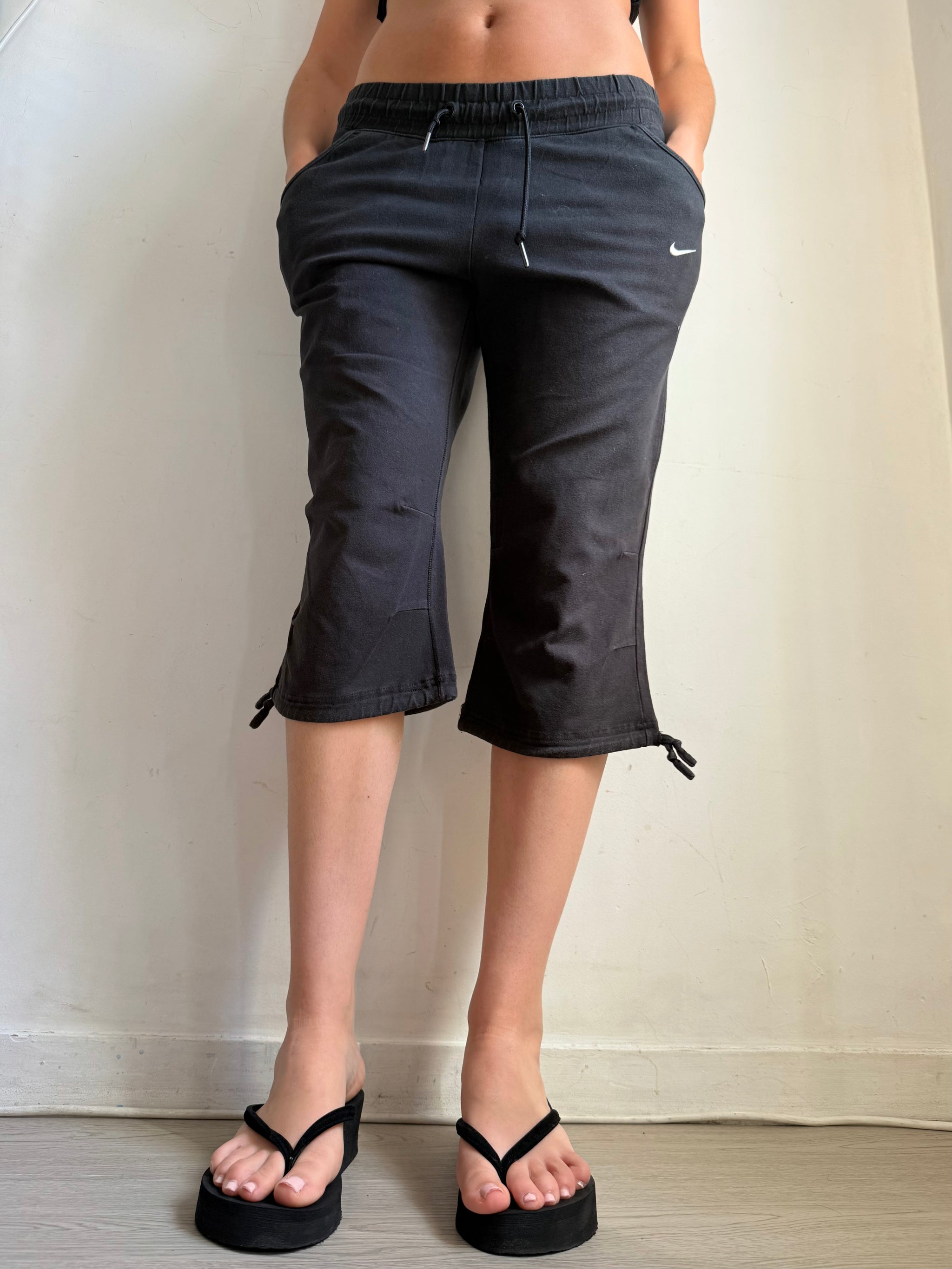 Black cotton activewear capri pants (XS/S)