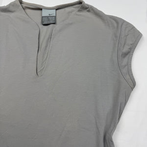 Grey swoosh logo tight fit tee (S/M)