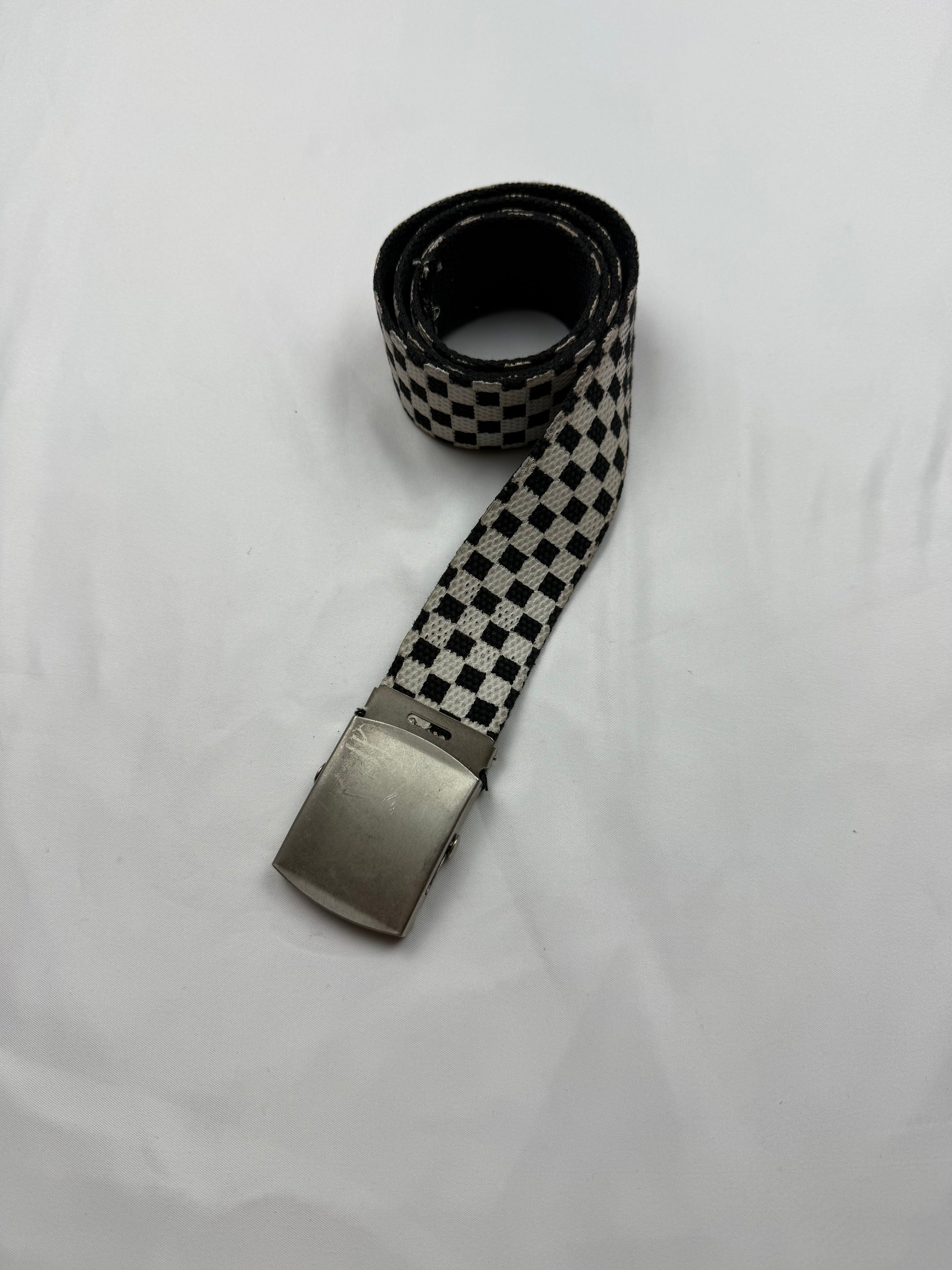 Black & white buckle belt