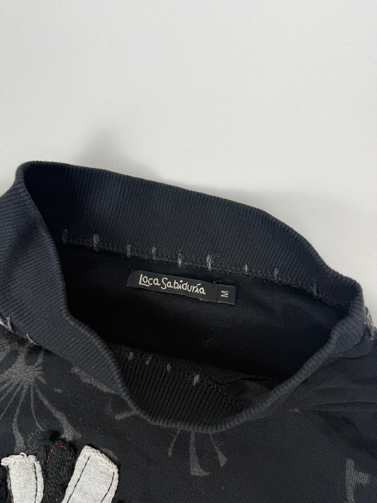 Black graphic long sleeves top (S)