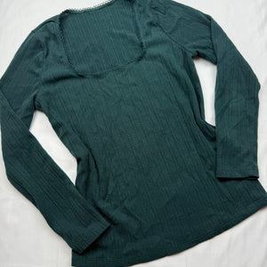 Dark green square neck long sleeves top (S/M)