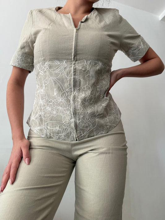 Beige zip up linen tee + capri pants set (S)