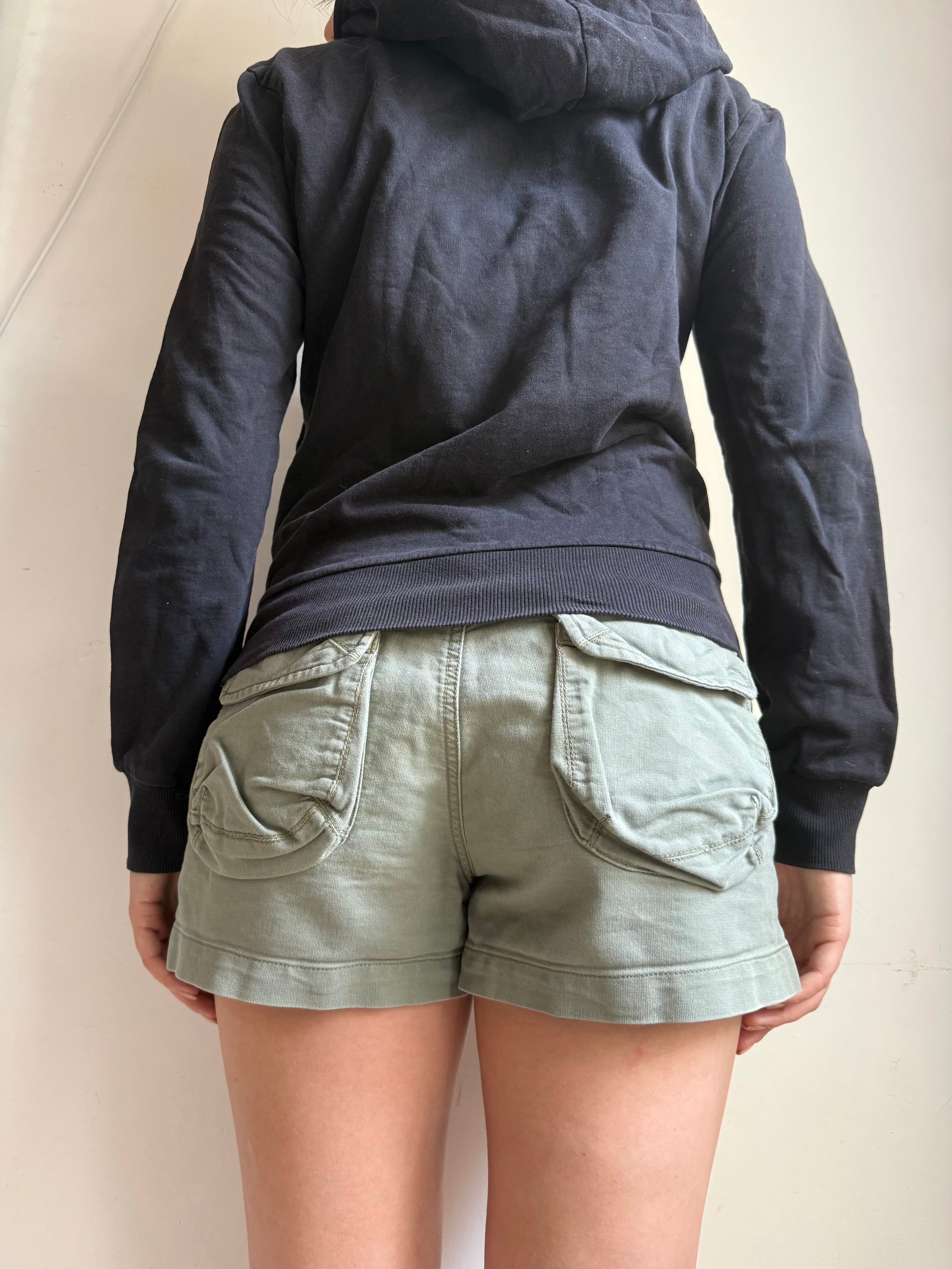 Black zip up cotton hoodie (M)