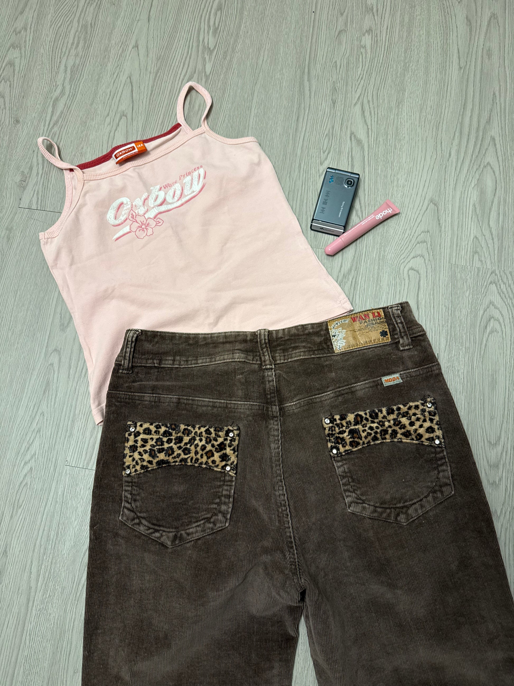 Brown velvet ribbed panther baggy pants (M)