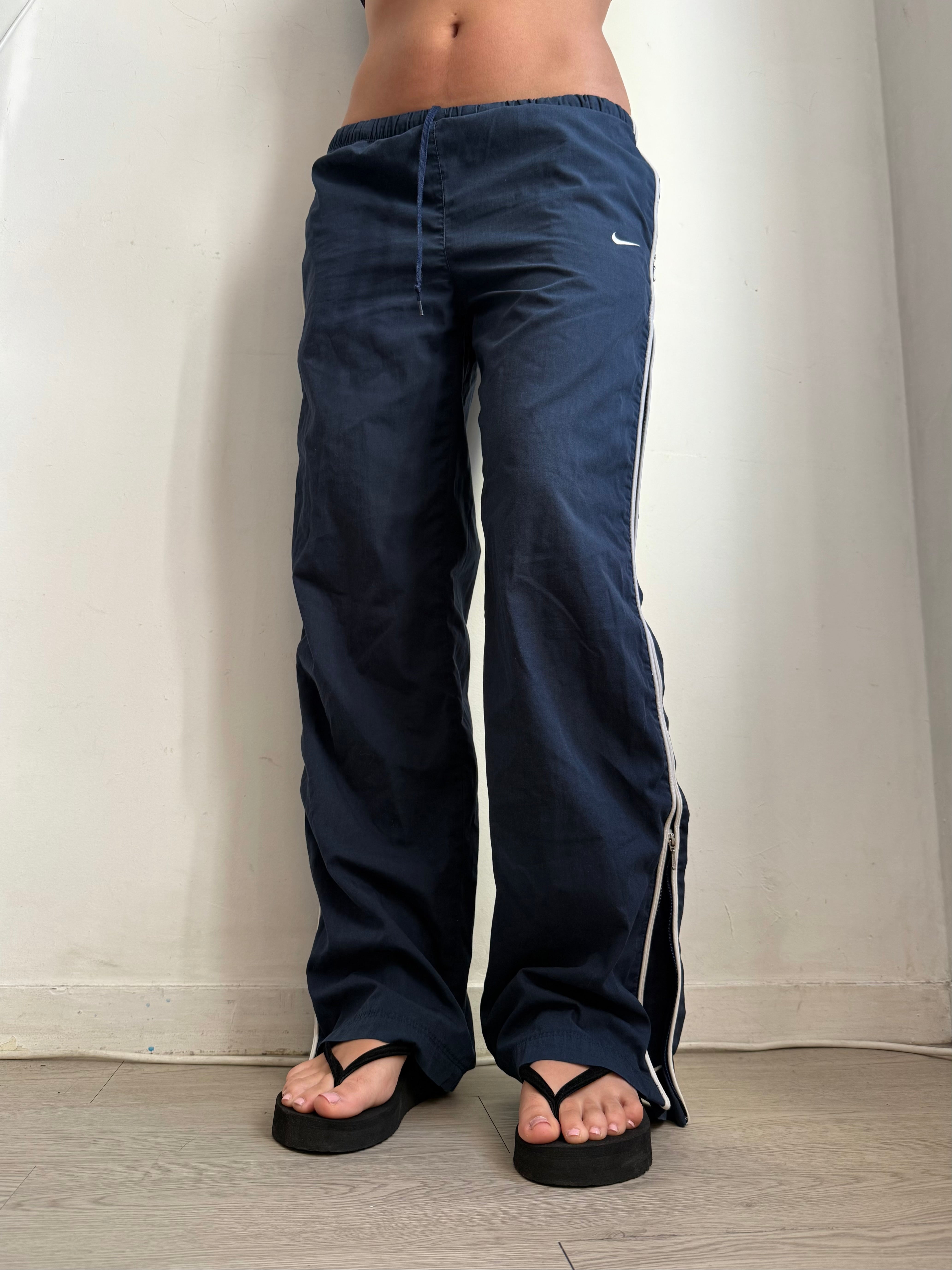 Navy low rise baggy pants (M)