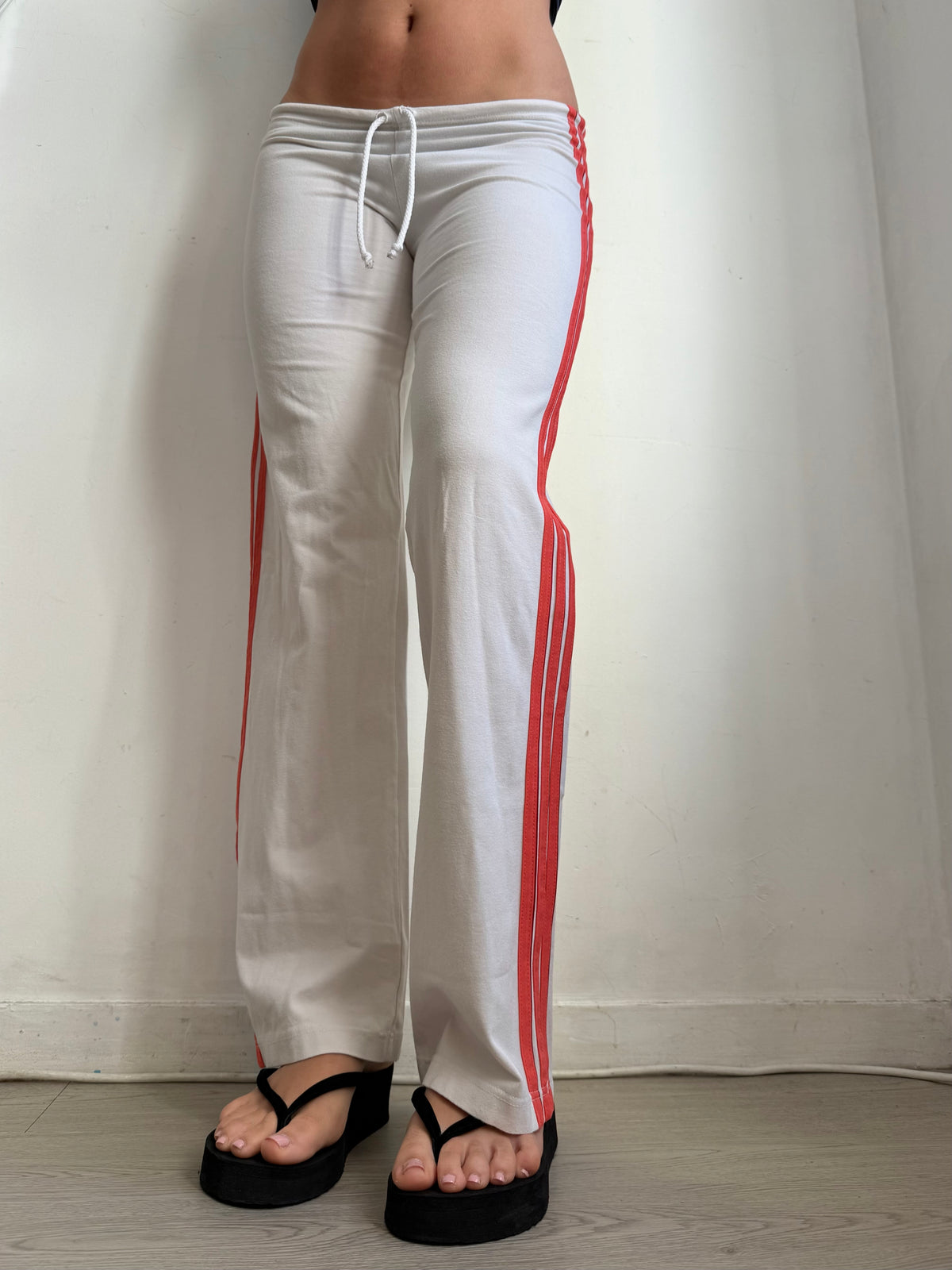 White low rise joggers pants (S)